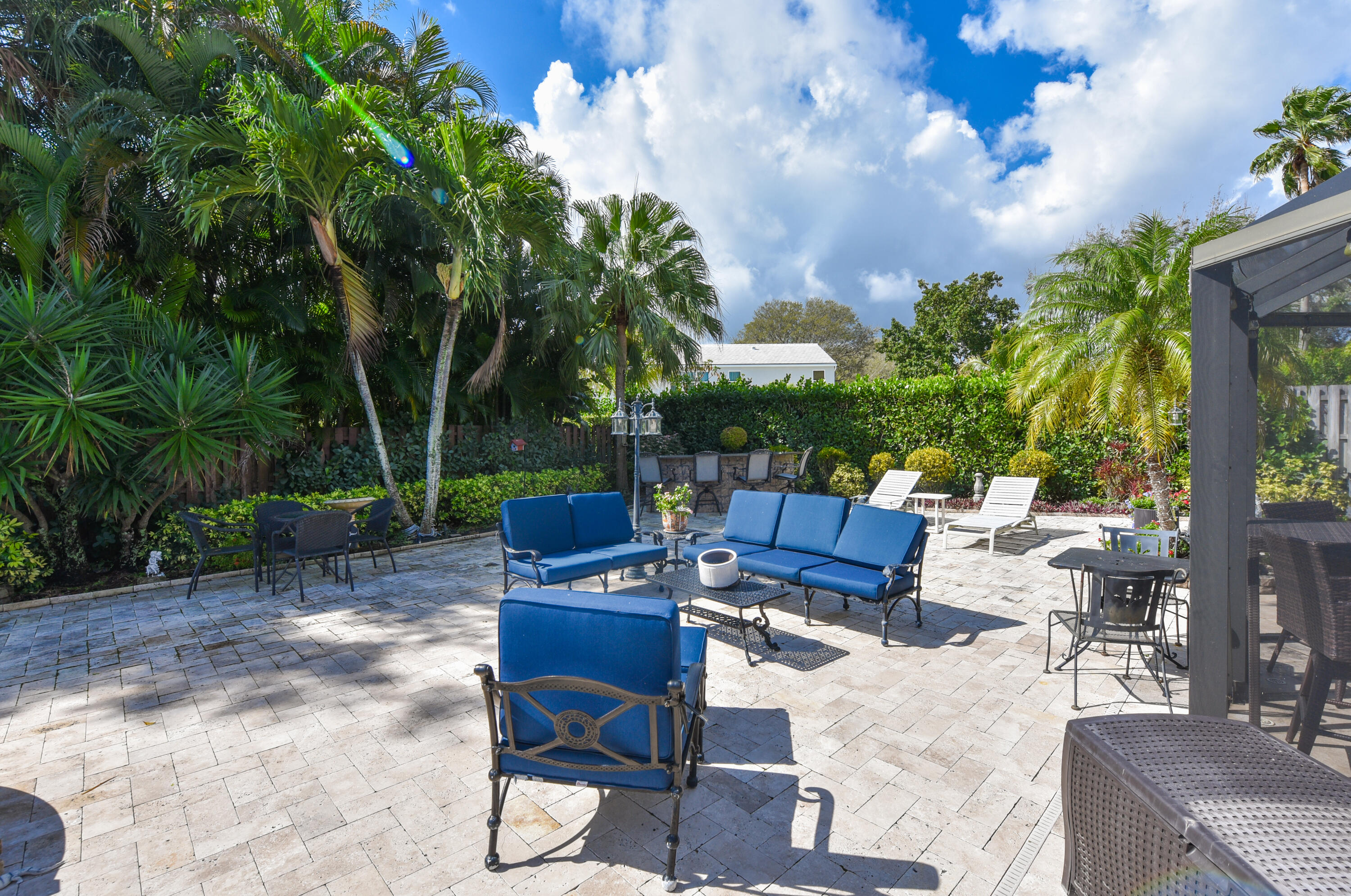 RAINBERRY ESTATES - Residential