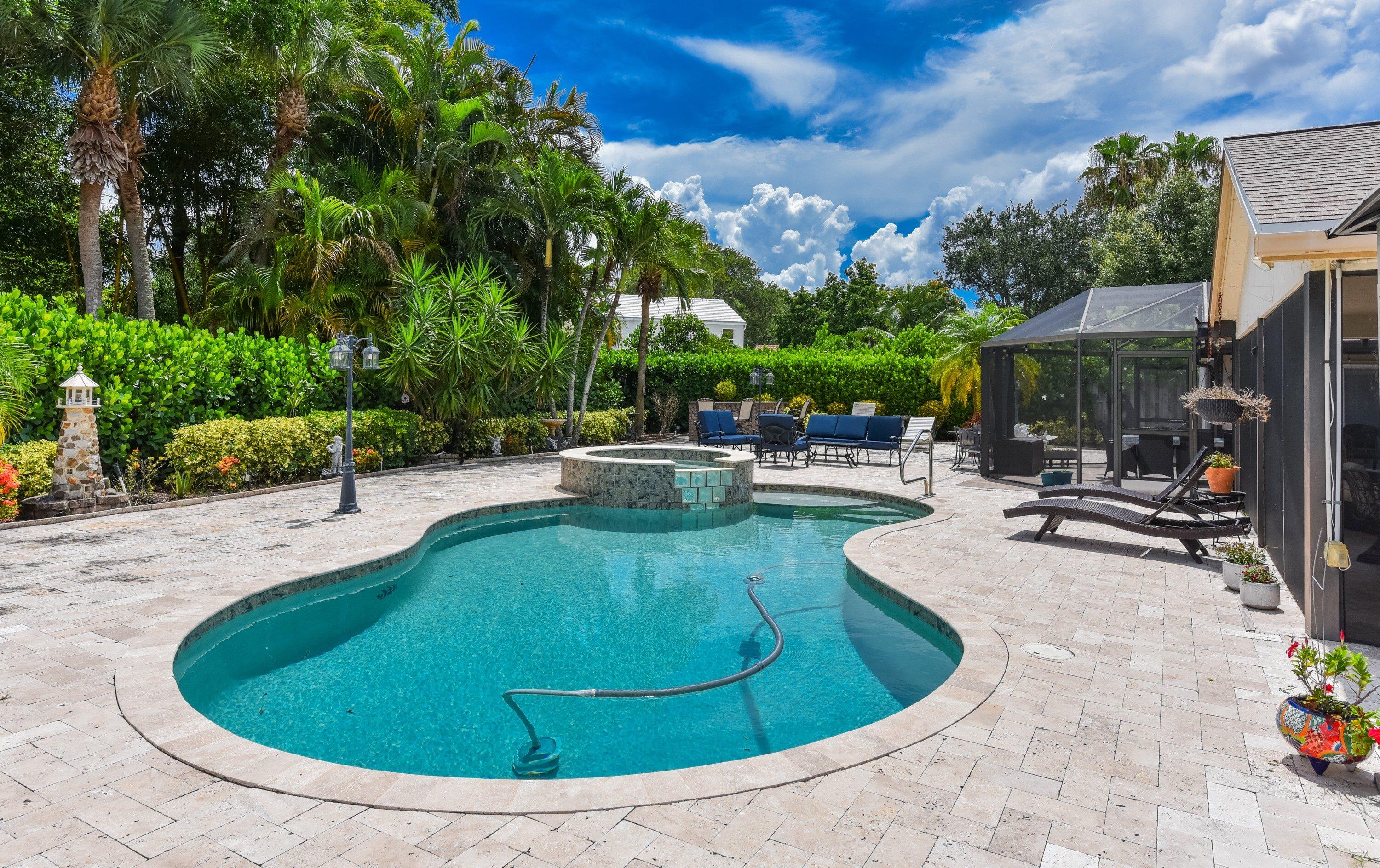 RAINBERRY BAY - Residential