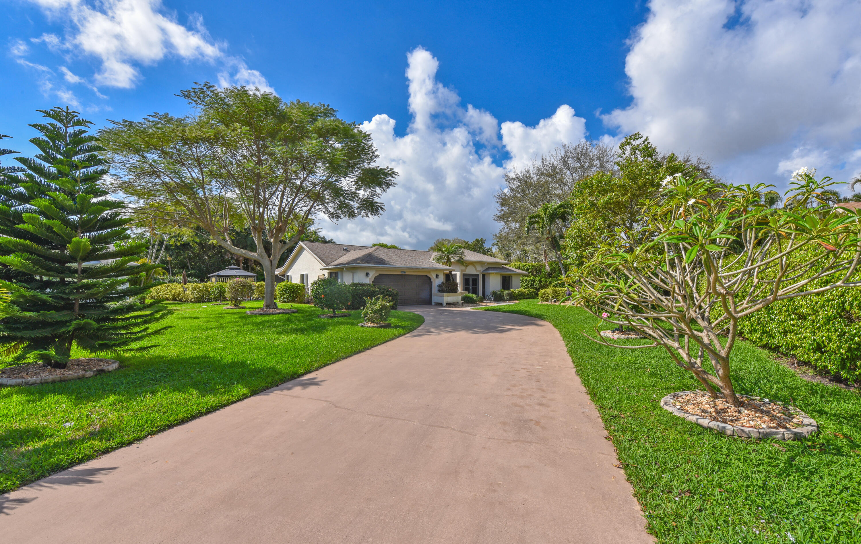 RAINBERRY ESTATES - Residential