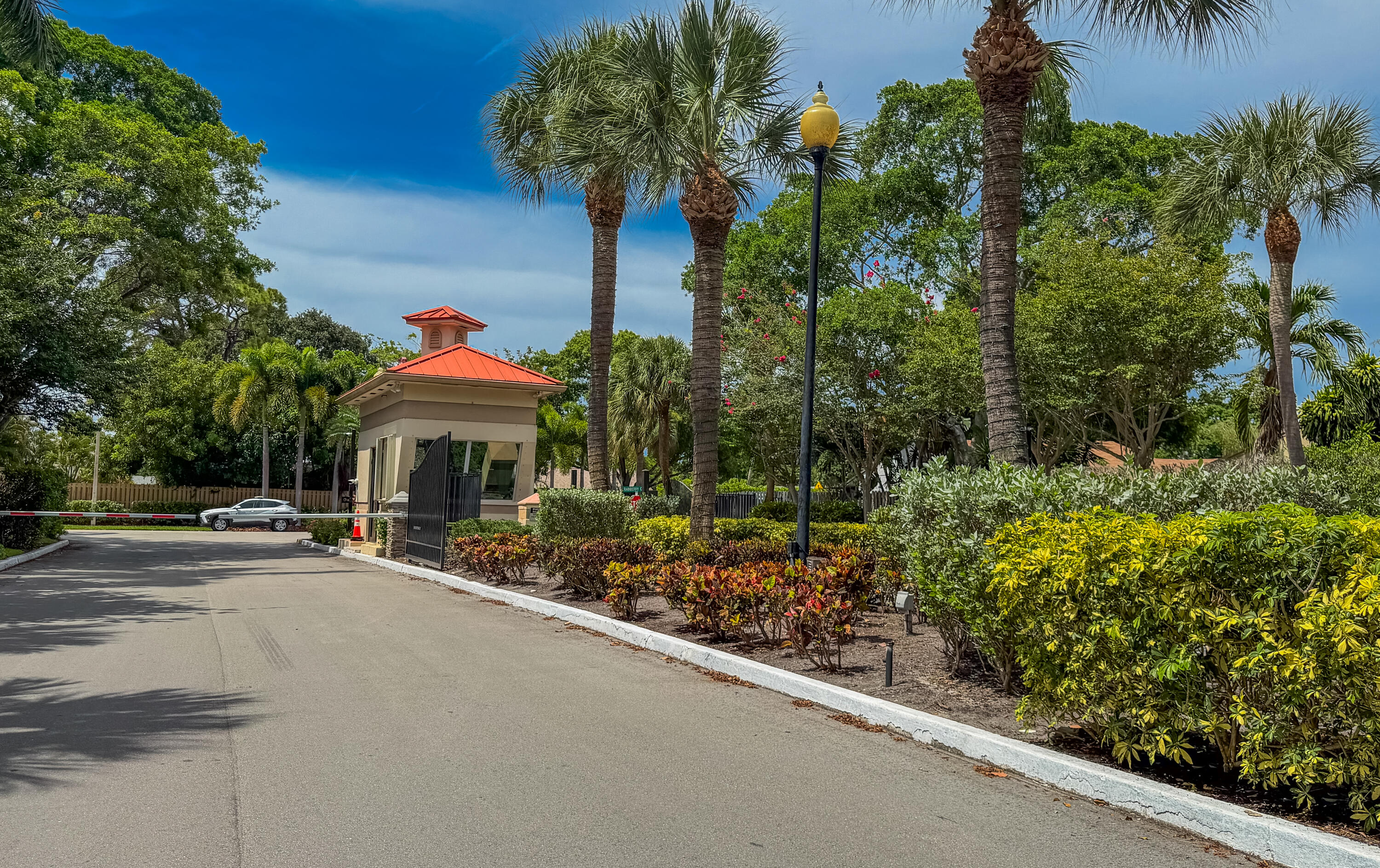 RAINBERRY ESTATES - Residential