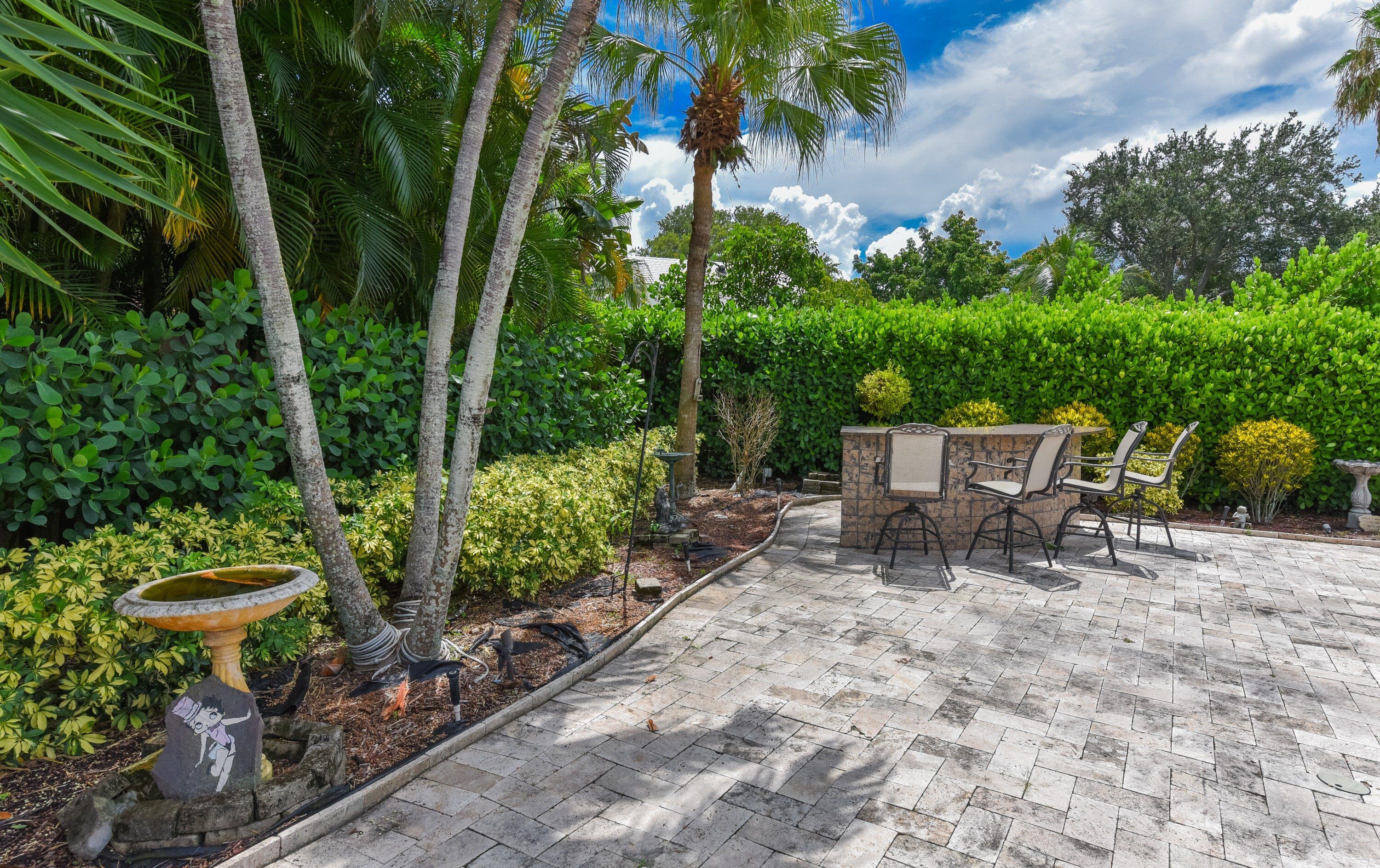RAINBERRY ESTATES - Residential