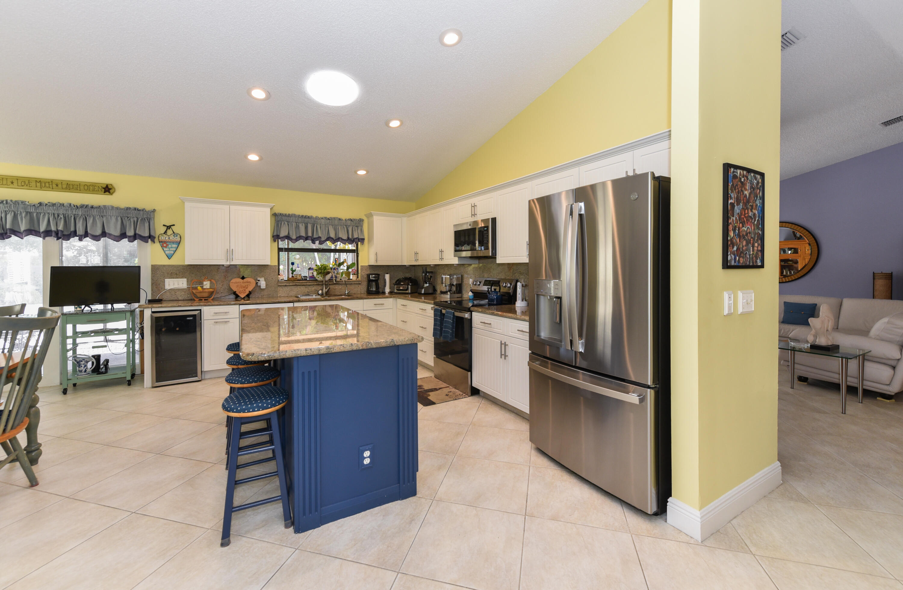 RAINBERRY ESTATES - Residential