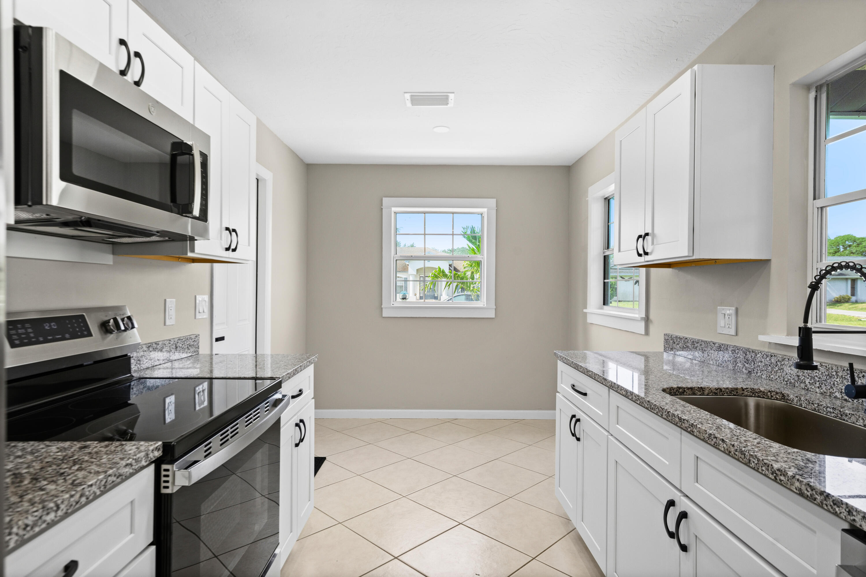 PORT ST LUCIE SECTION 18 - Residential