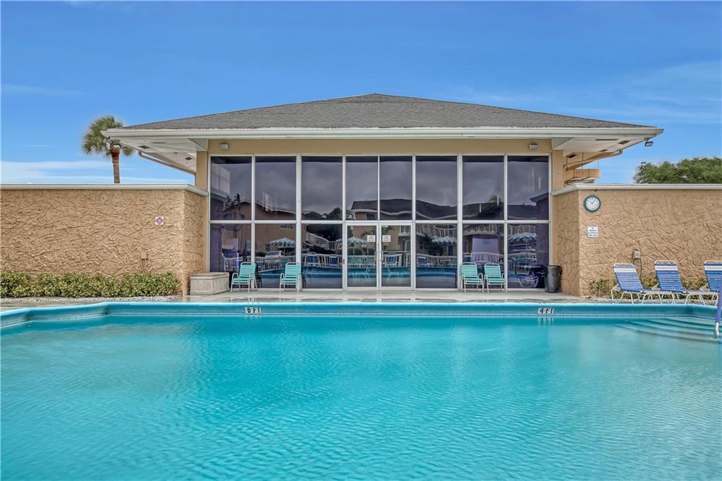 VILLAGE ROYALE CONDO 3 - Residential