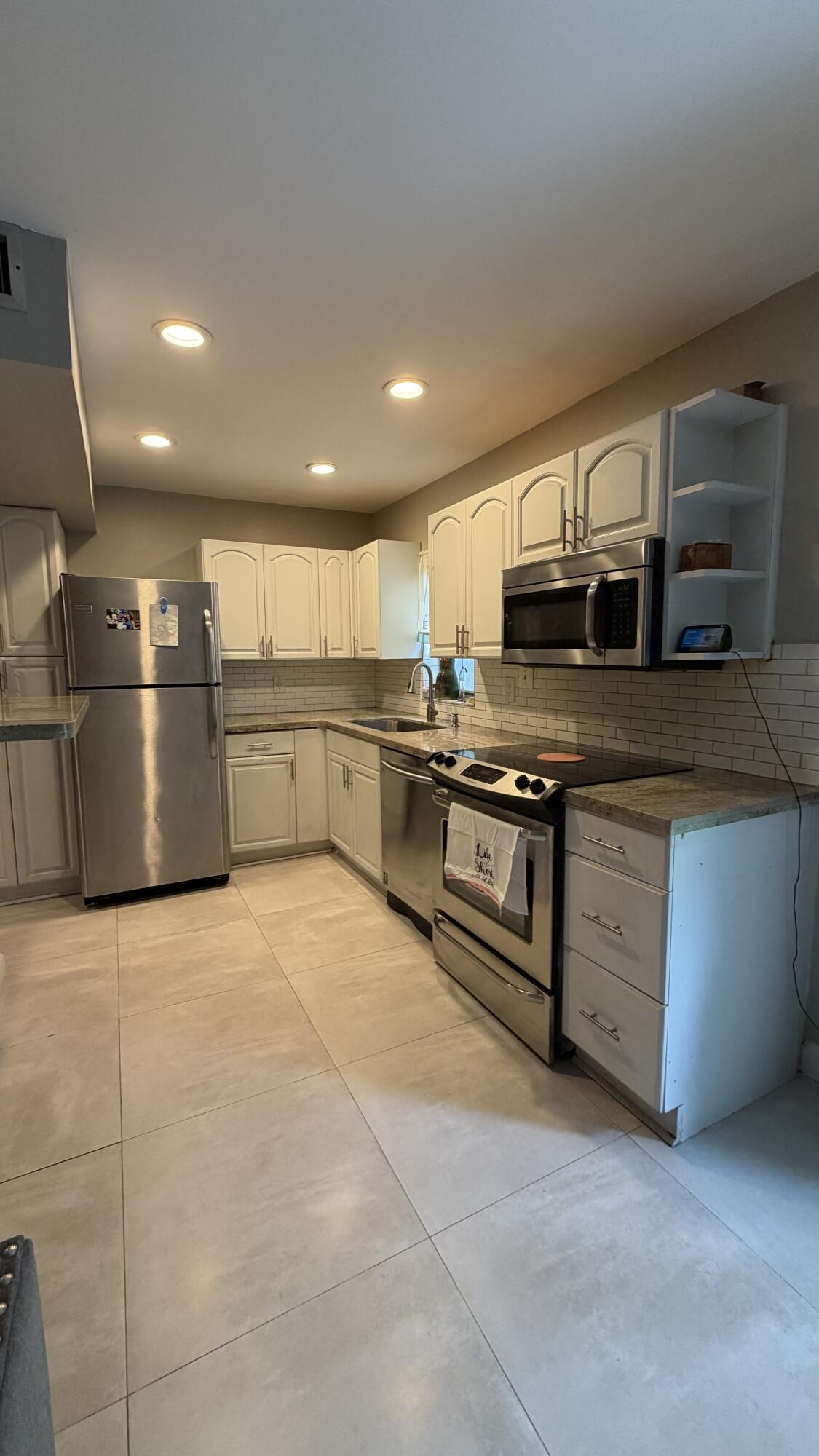 VILLAGE SQUARE CONDO - Residential