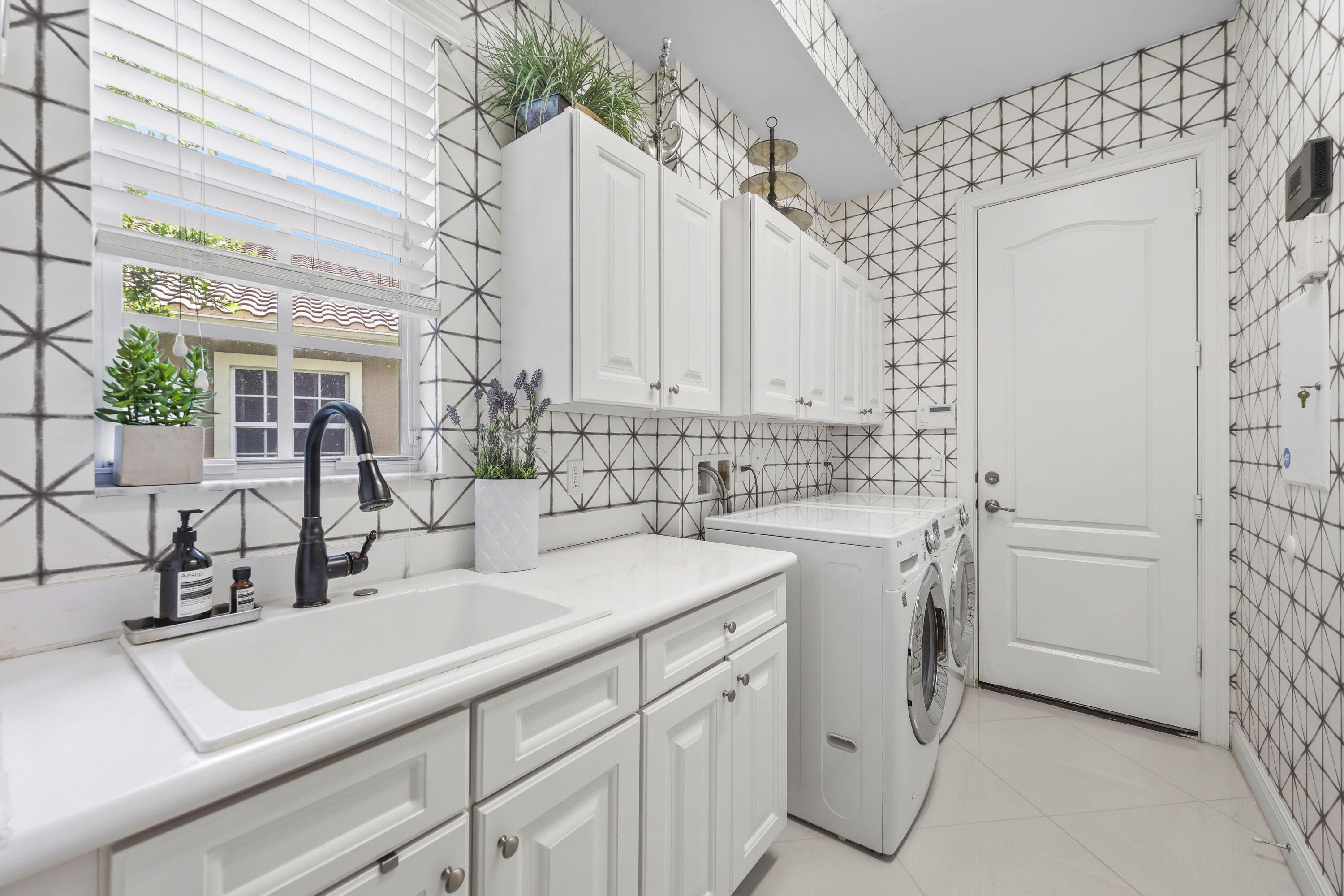 DEBUYS PLAT - Residential