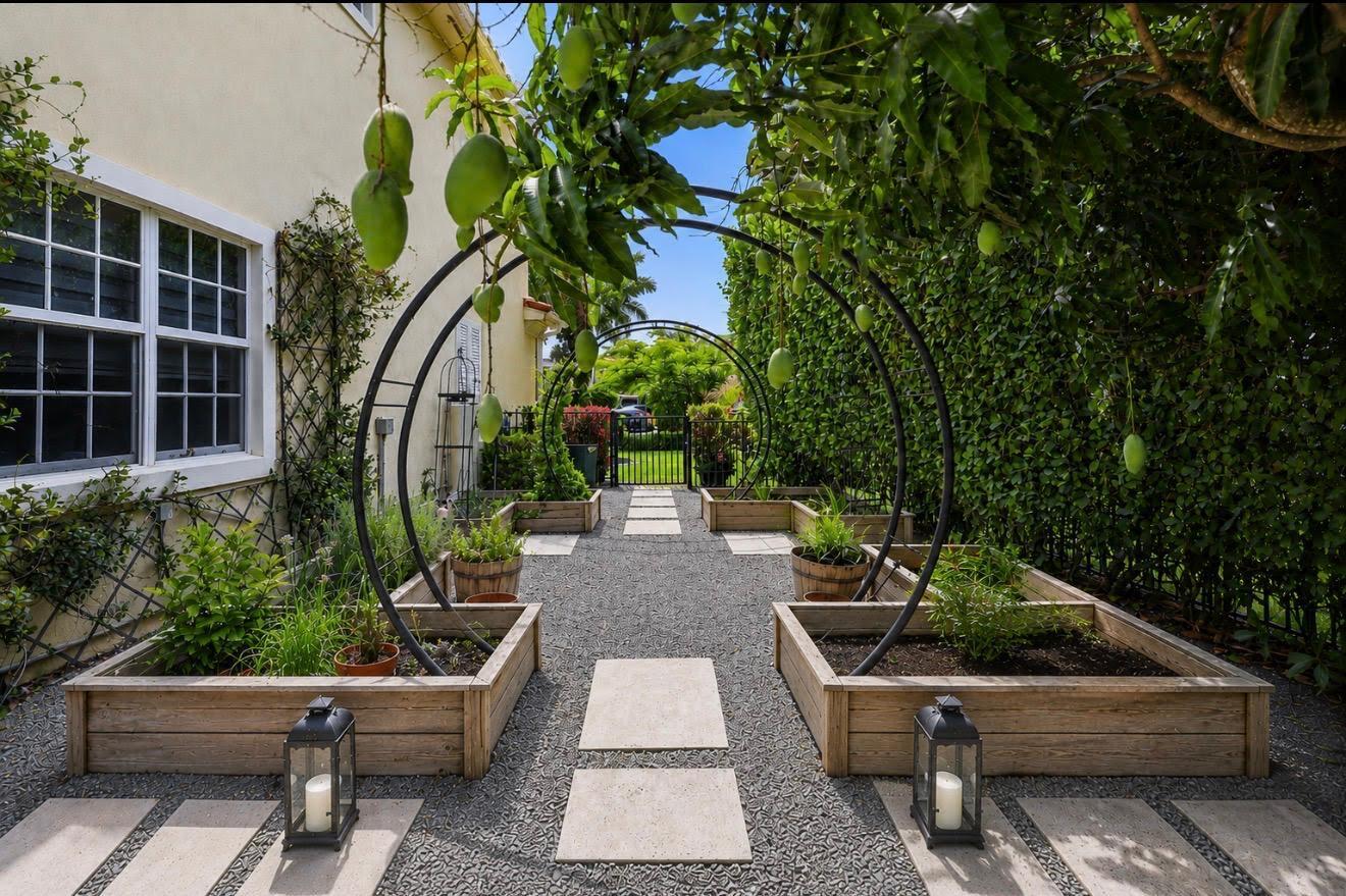 DEBUYS PLAT - Residential