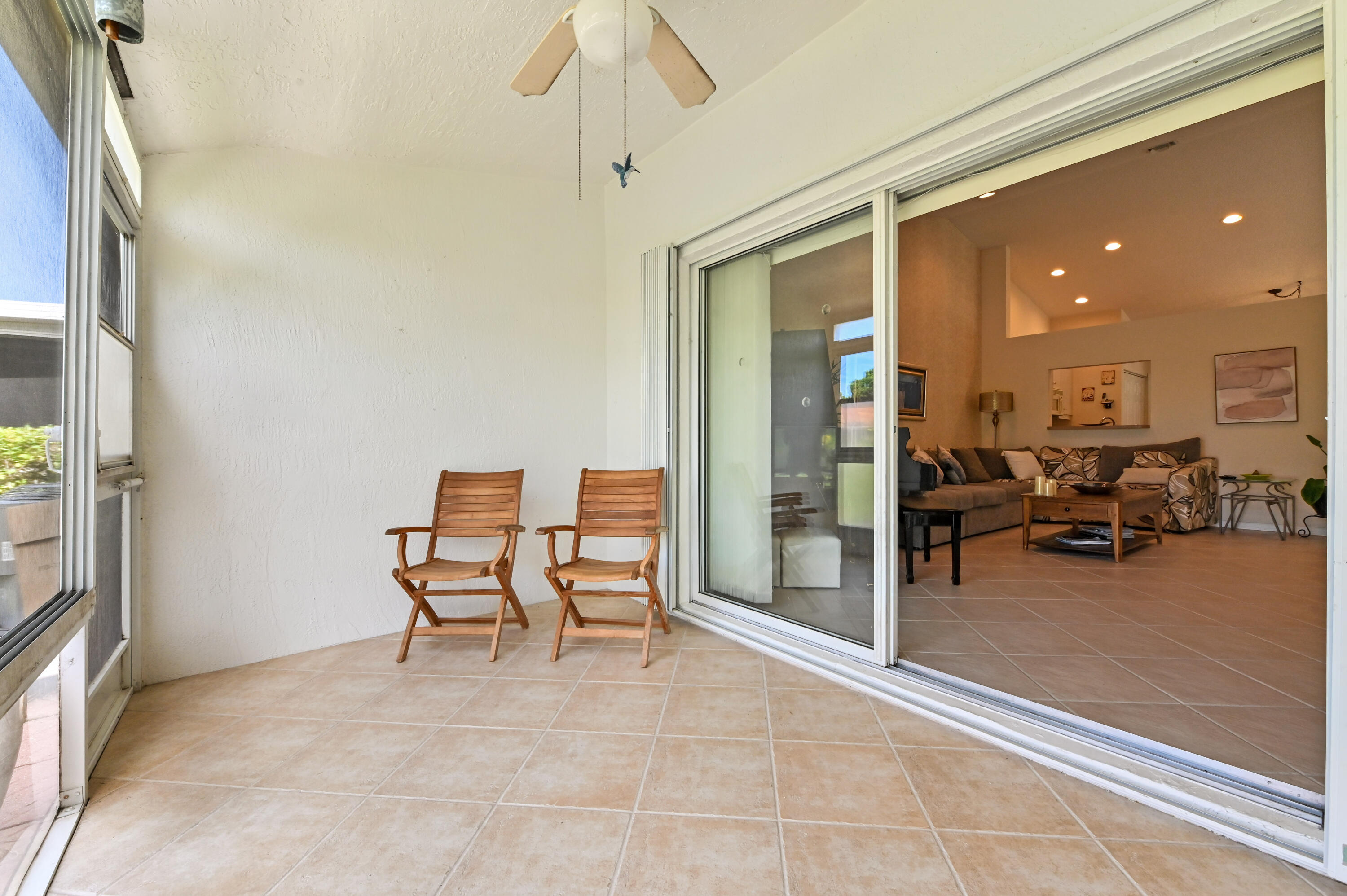 FLORAL LAKES 1 - Residential Lease