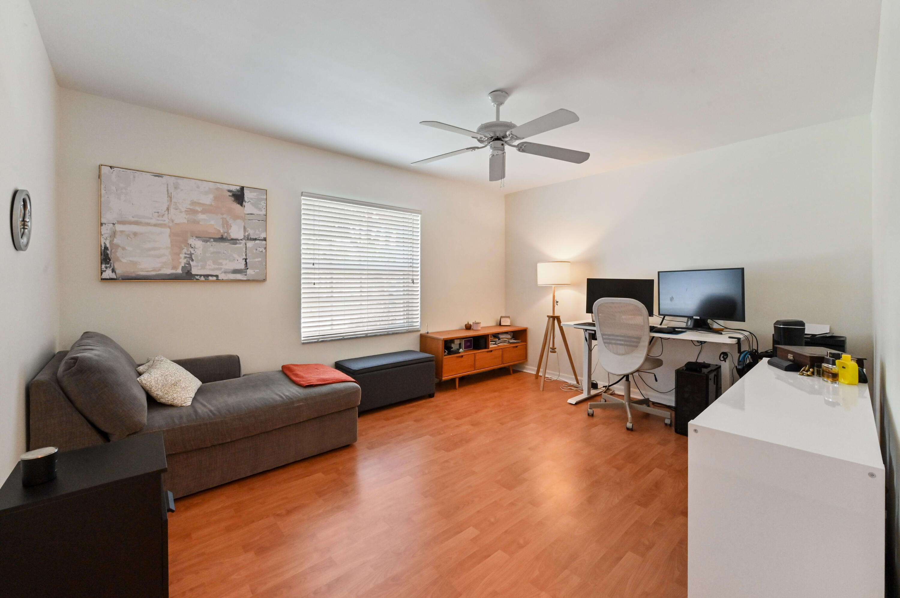 FLORAL LAKES 1 - Residential Lease