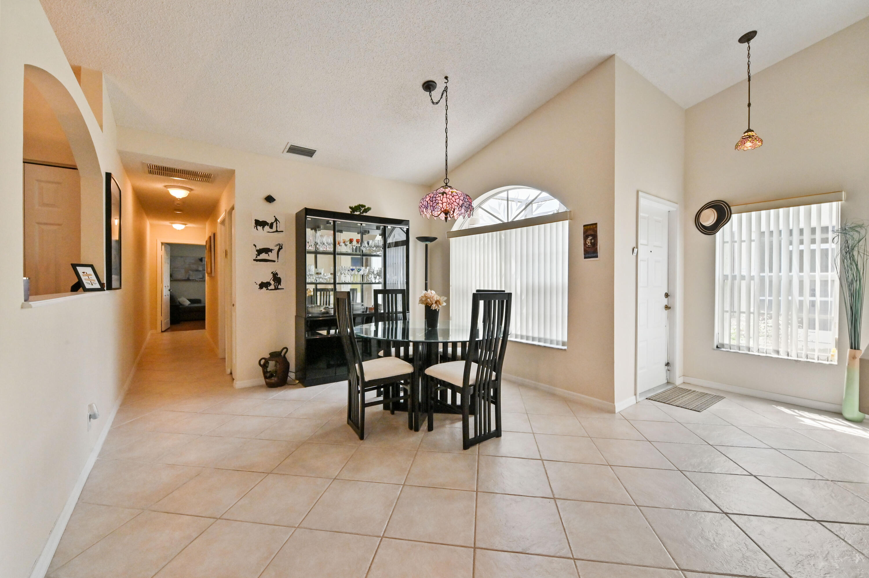 FLORAL LAKES 1 - Residential Lease