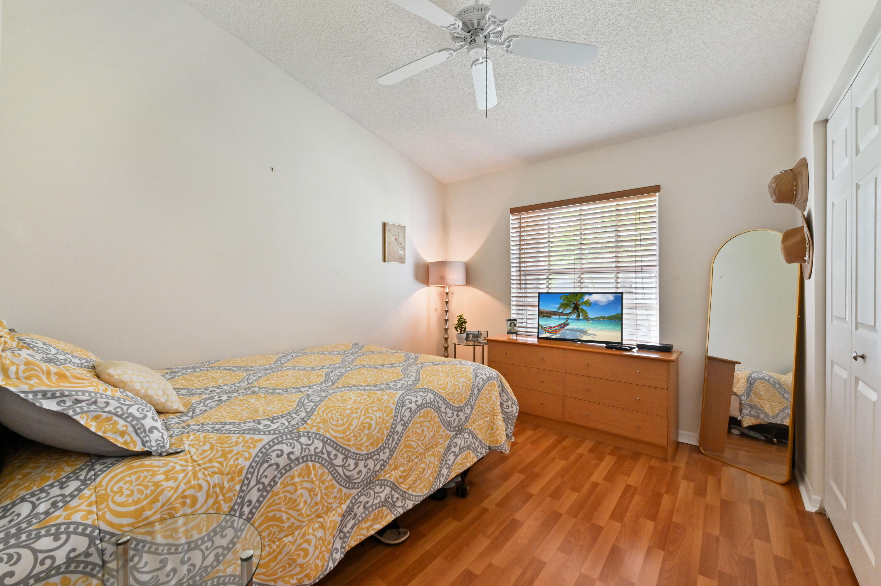 FLORAL LAKES 1 - Residential Lease