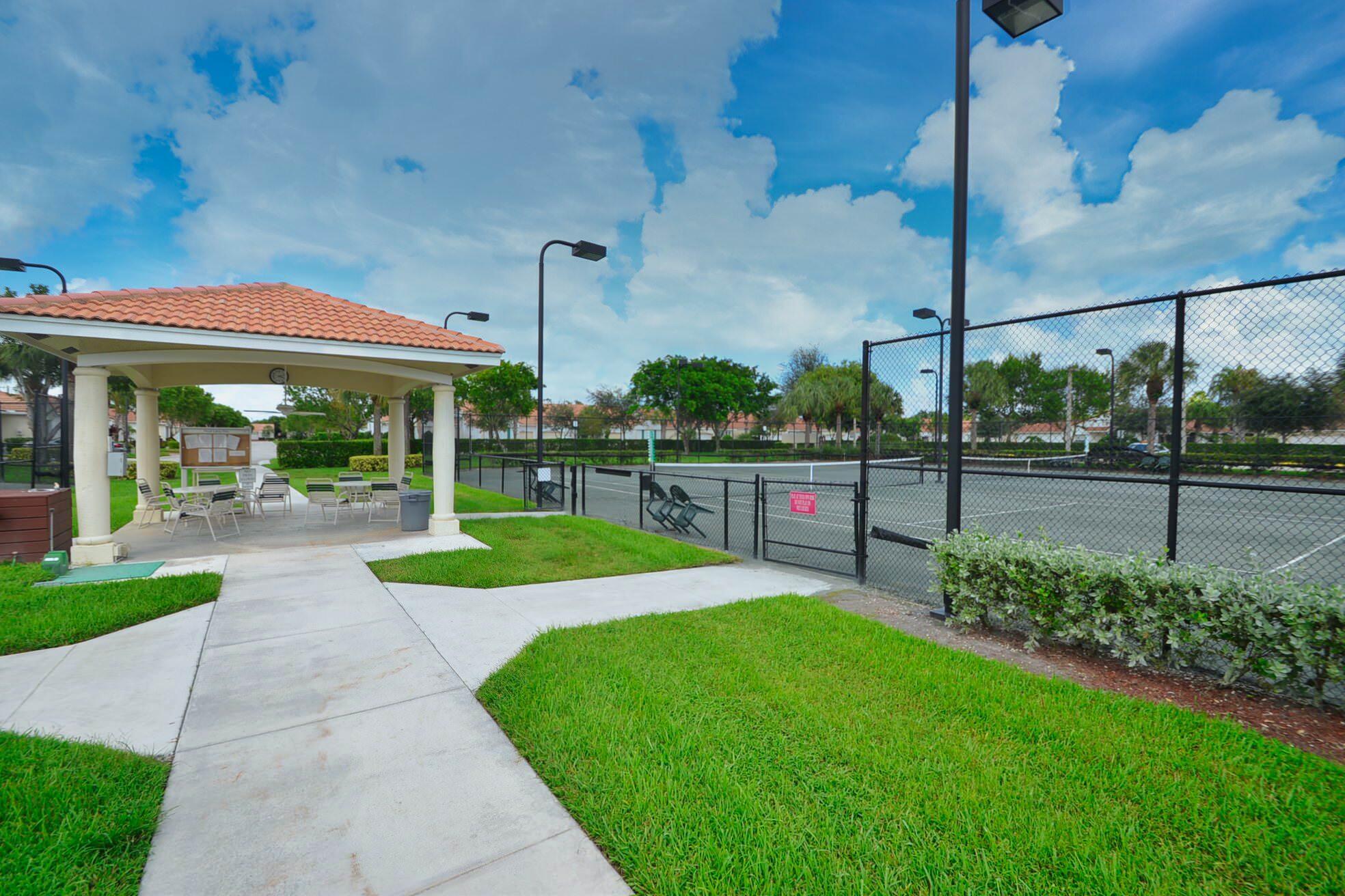 FLORAL LAKES 1 - Residential Lease