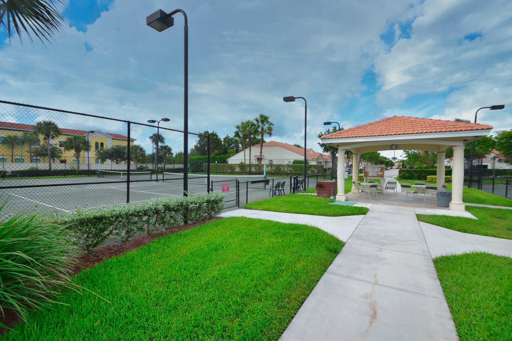 FLORAL LAKES 1 - Residential Lease