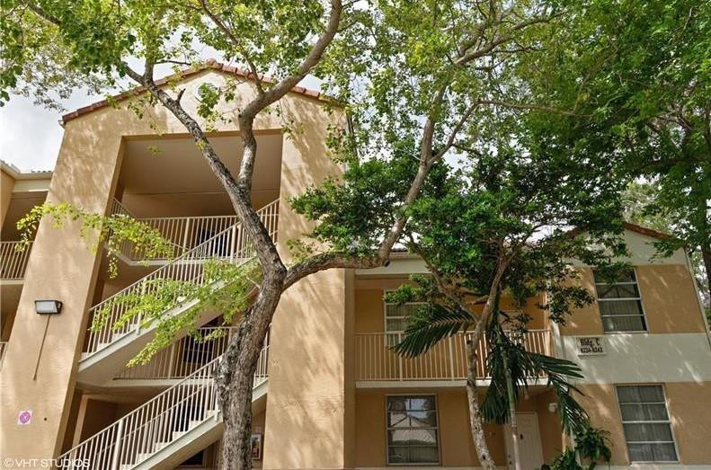 Coral Springs Estate - Residential