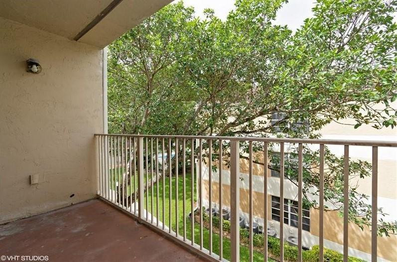 Coral Springs Estate - Residential