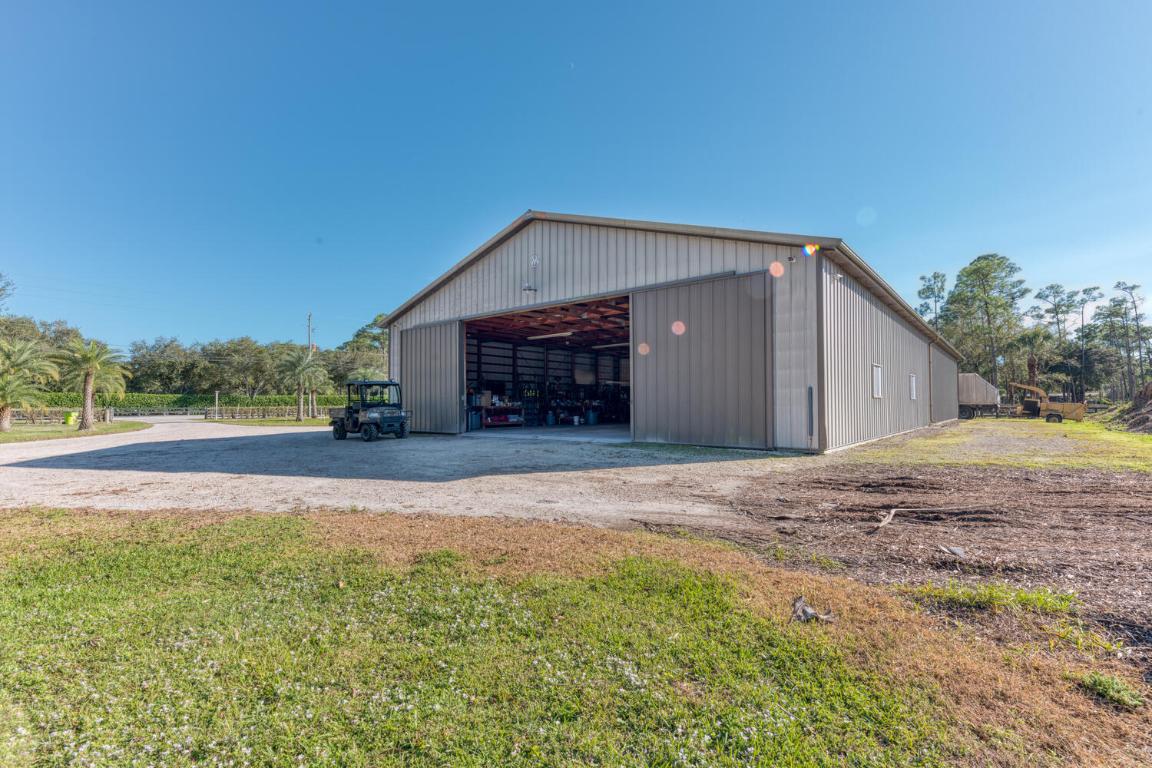 LOXAHATCHEE GROVES - Residential