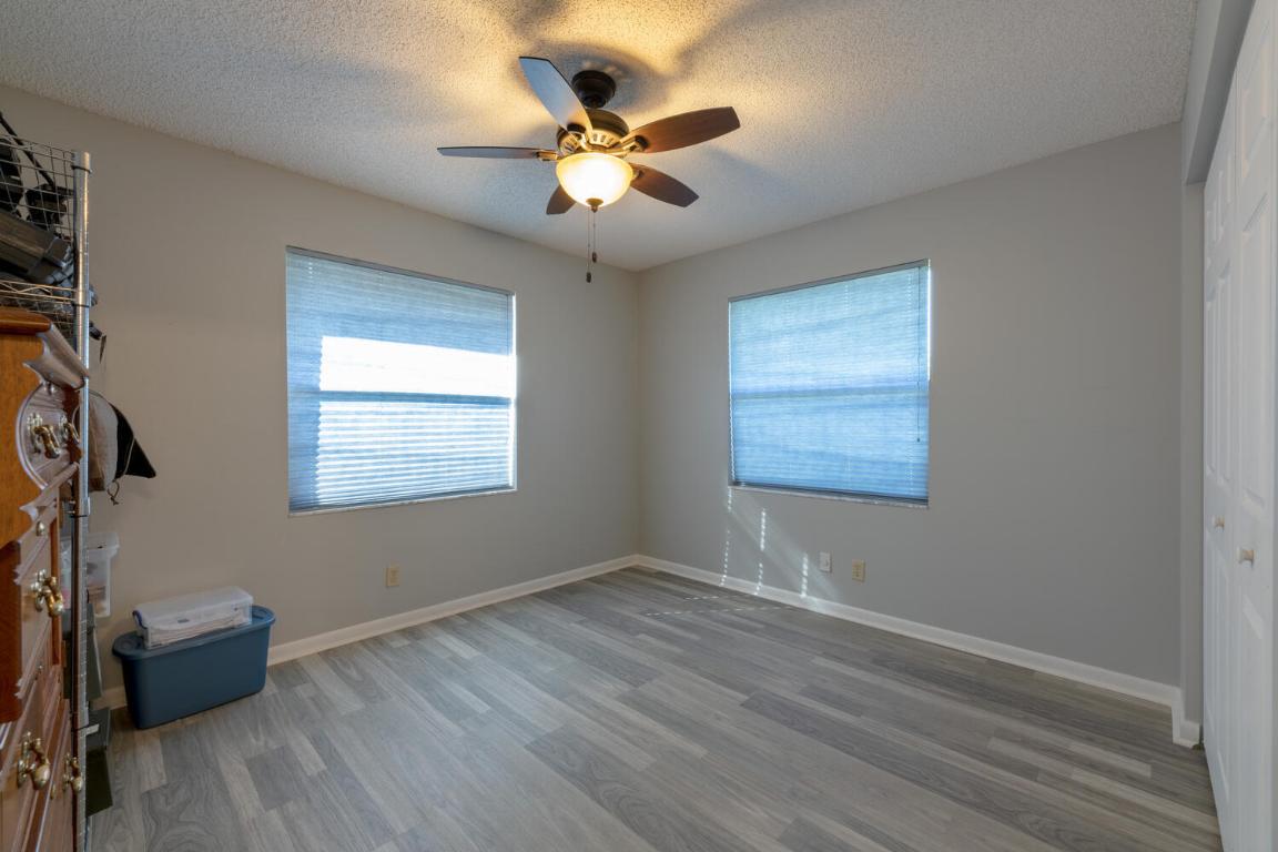 LOXAHATCHEE GROVES - Residential