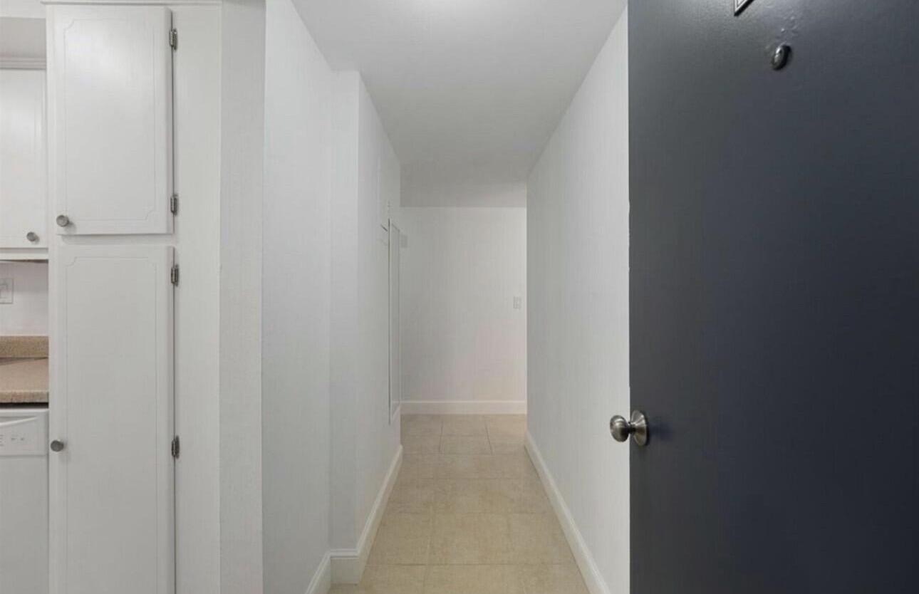VIKING ARMS CONDO - Residential Lease