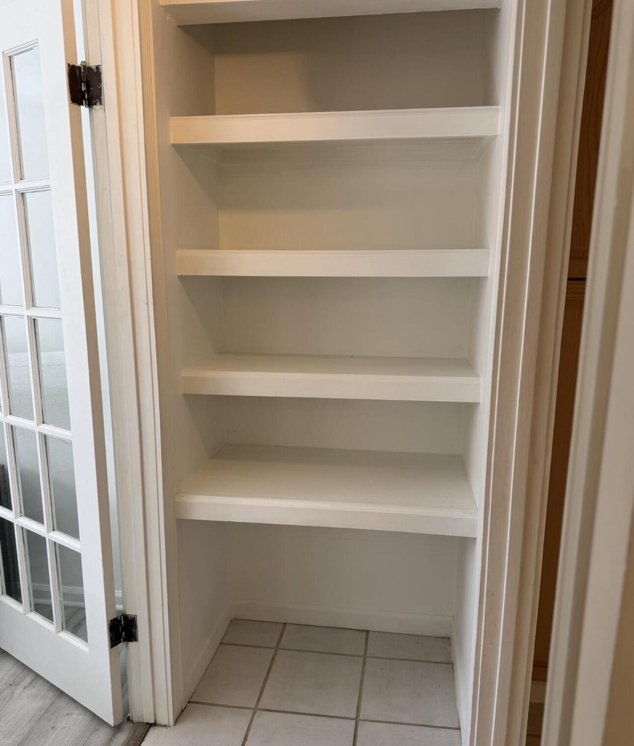VIKING ARMS CONDO - Residential Lease