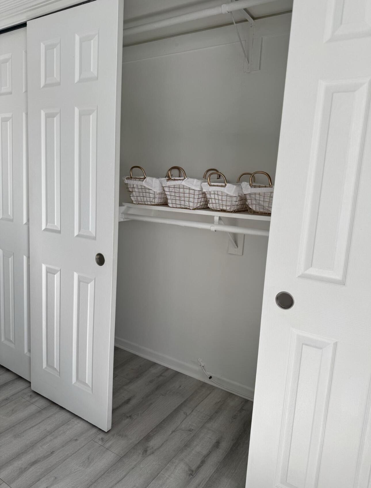 VIKING ARMS CONDO - Residential Lease