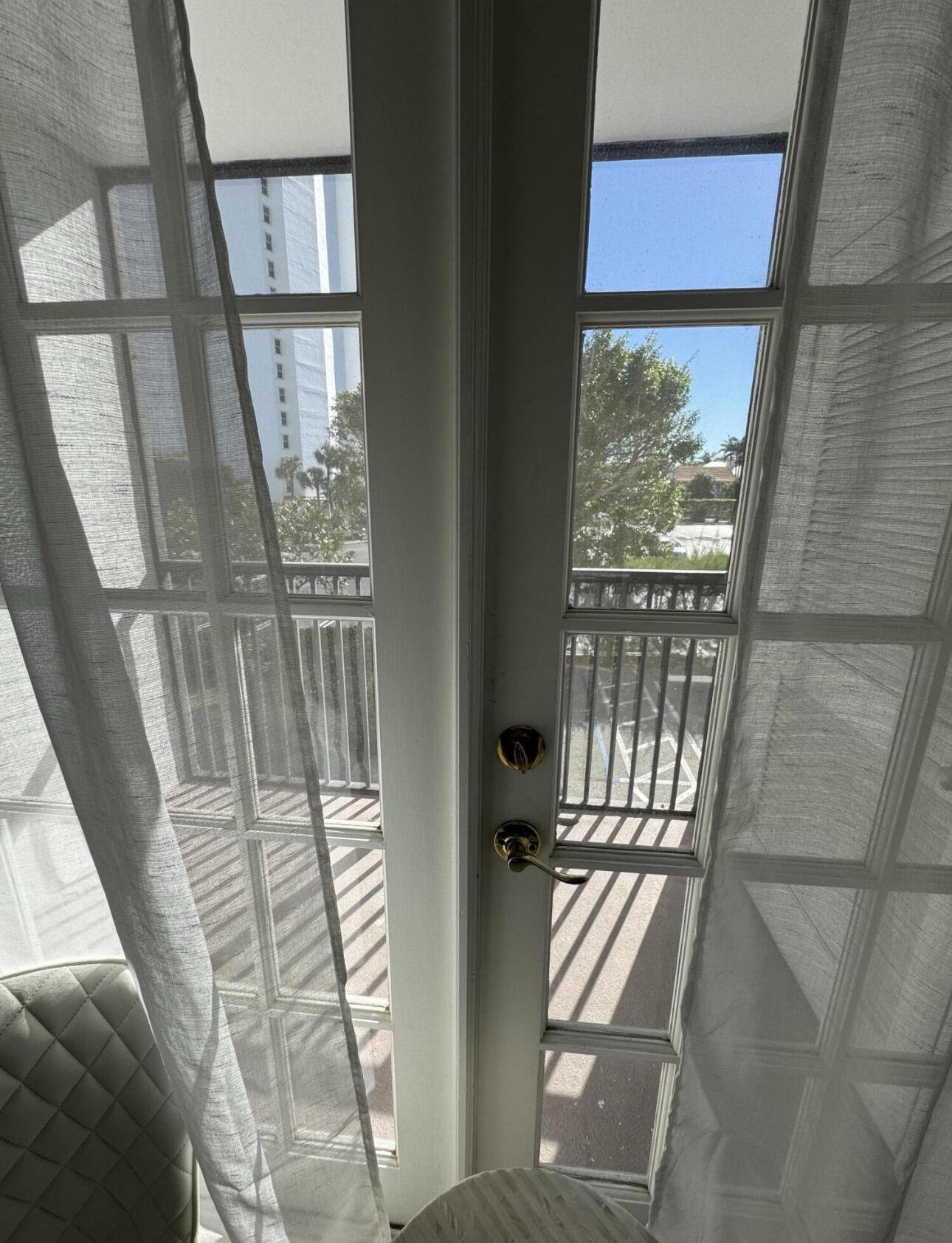 VIKING ARMS CONDO - Residential Lease