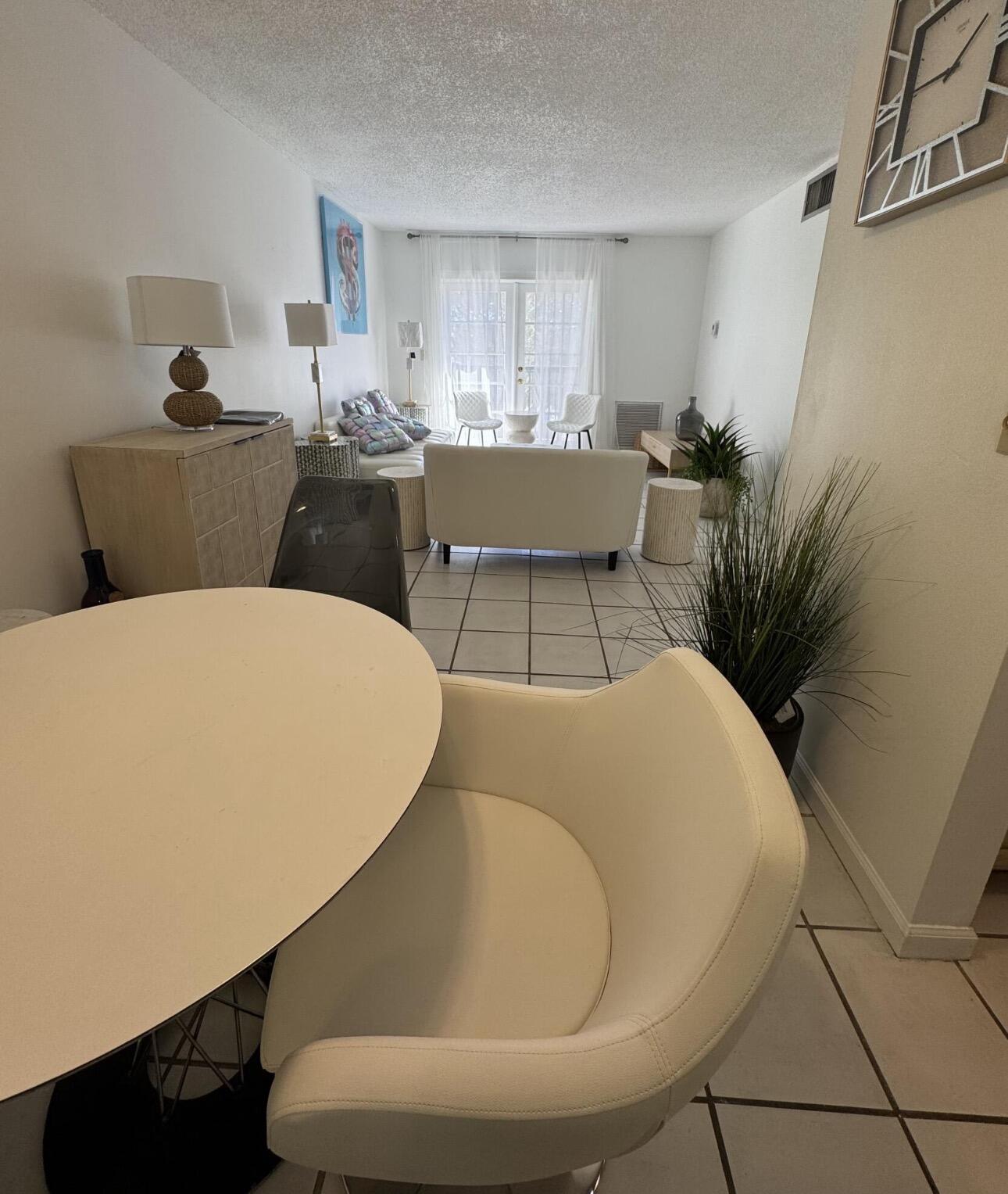 VIKING ARMS CONDO - Residential Lease