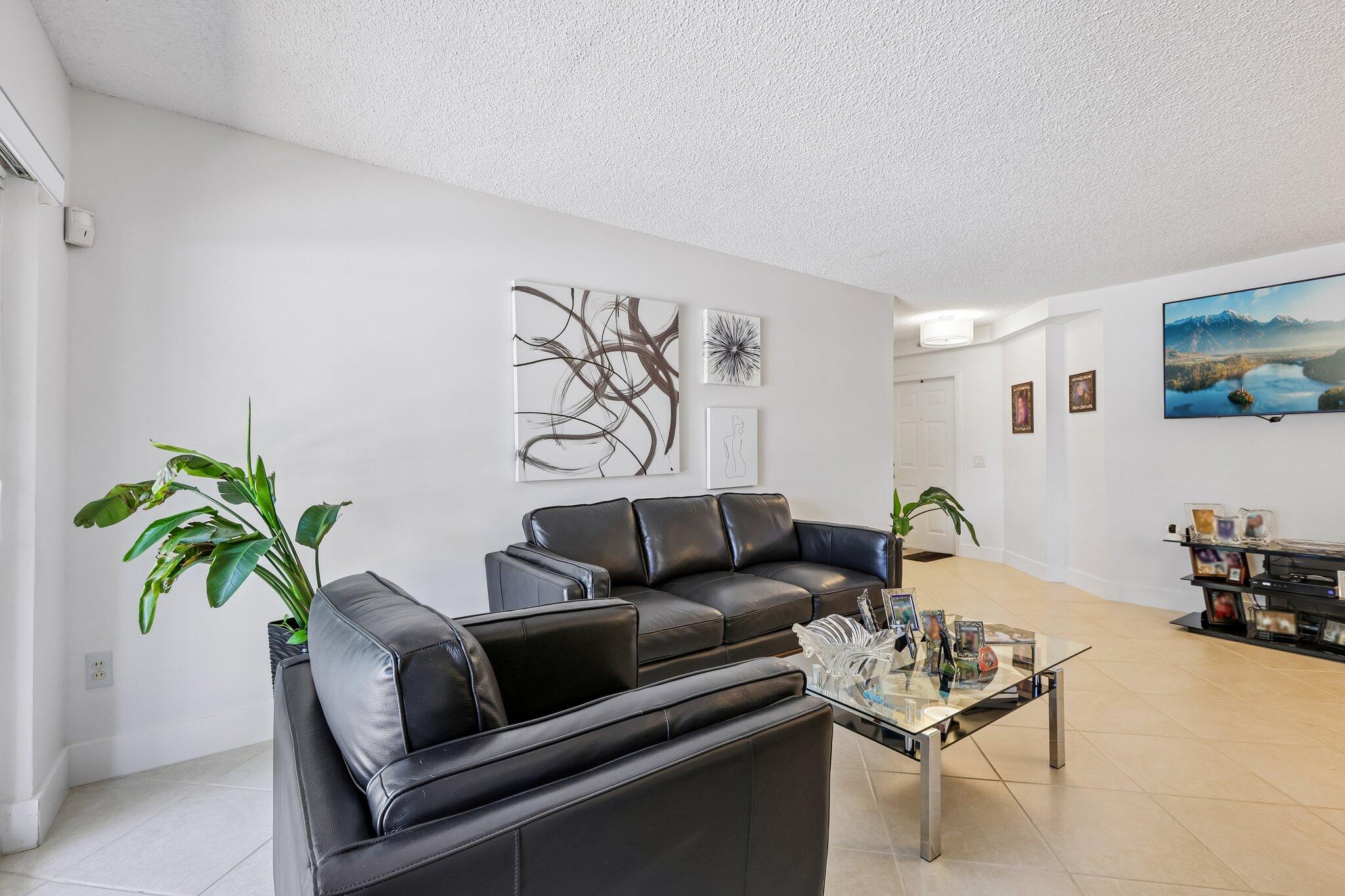 LA VIA CONDO - Residential