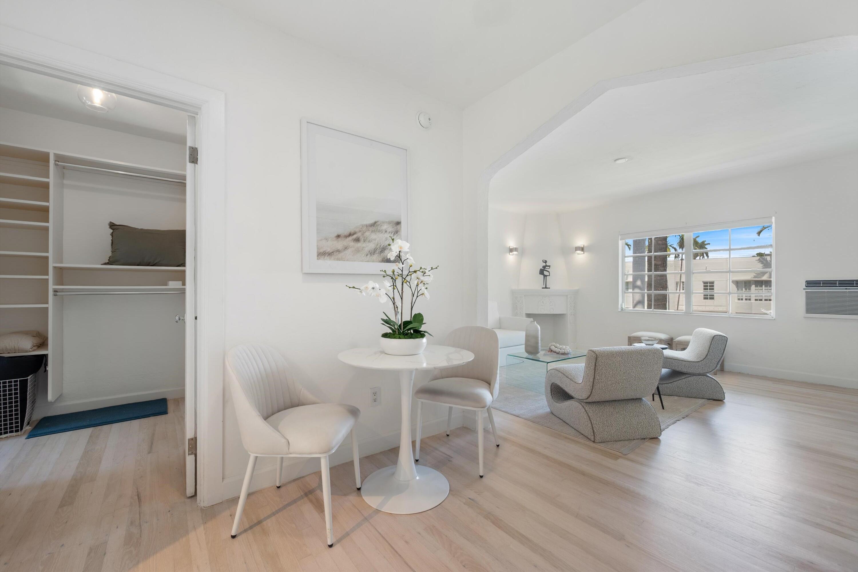 ESPANOLA COURT CONDO - Residential