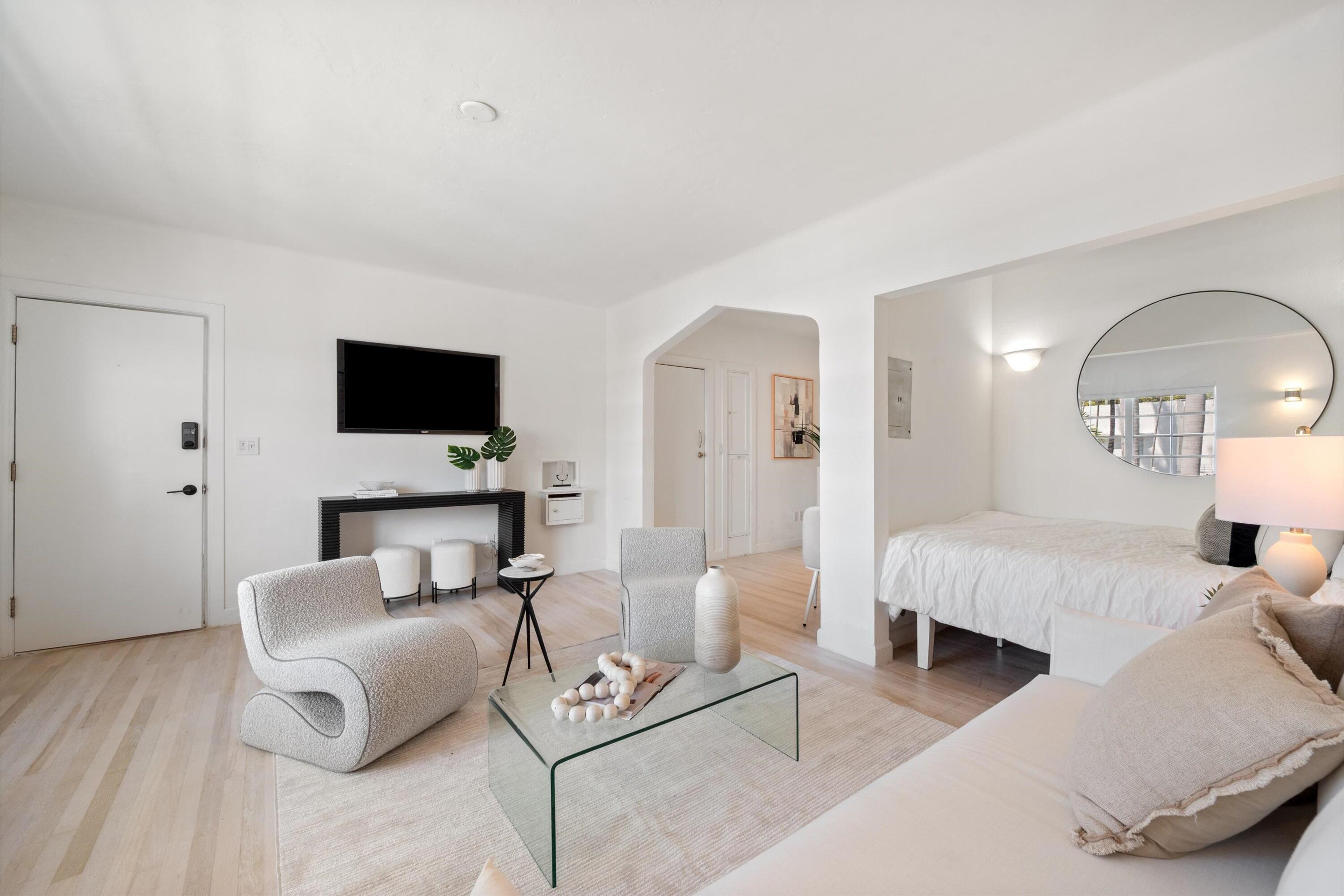ESPANOLA COURT CONDO - Residential
