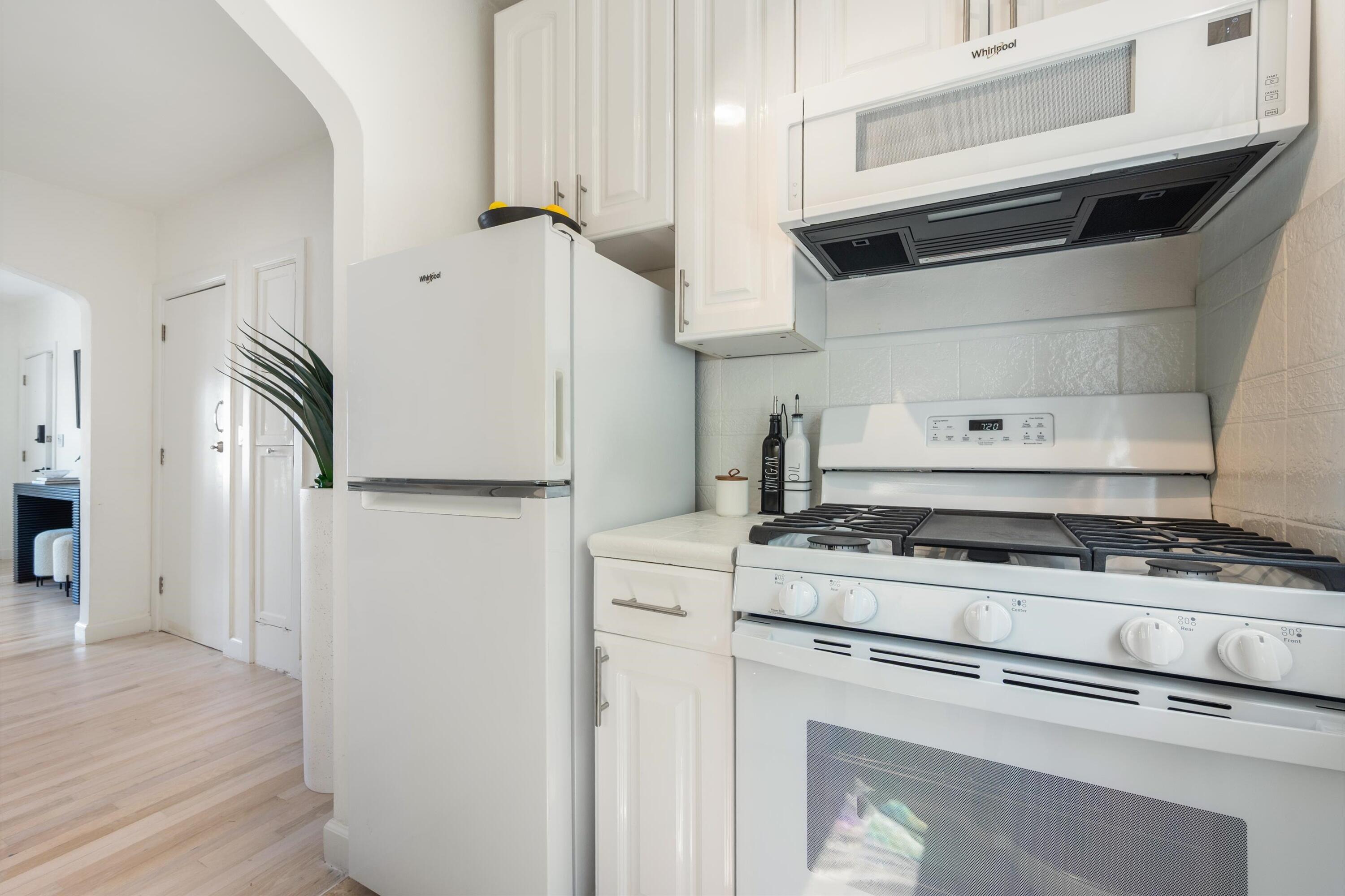 ESPANOLA COURT CONDO - Residential