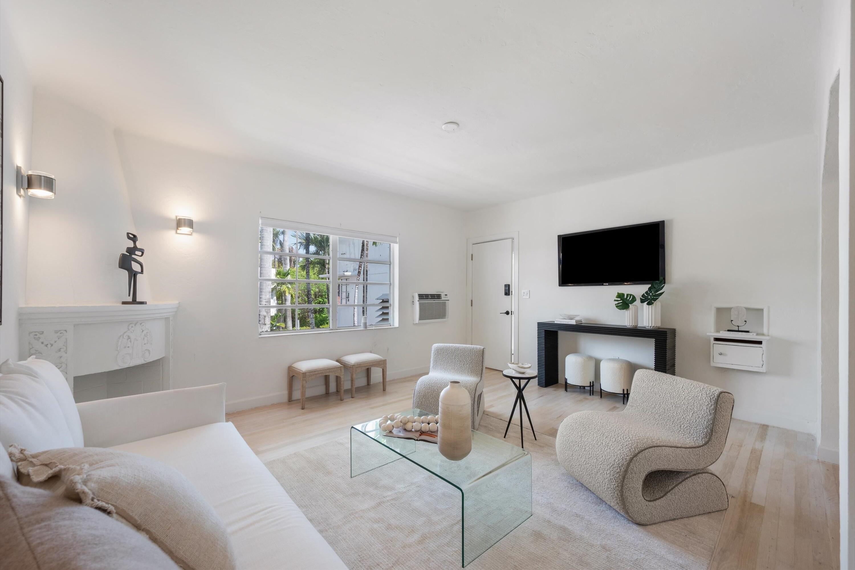 ESPANOLA COURT CONDO - Residential