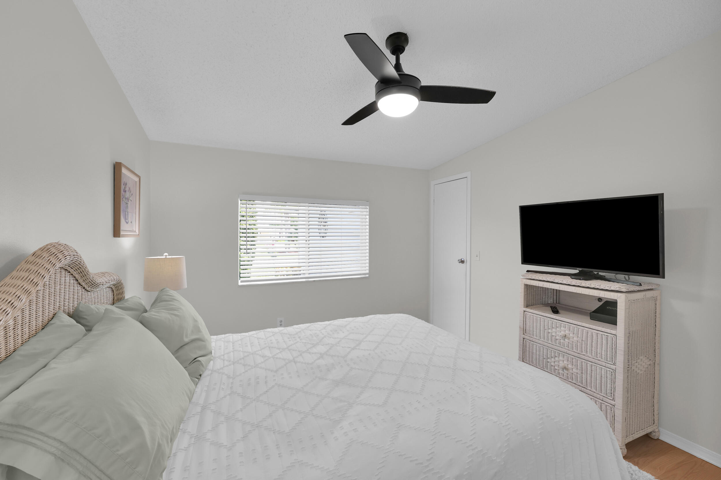 SAVANNA CLUB PLAT III - Residential Lease