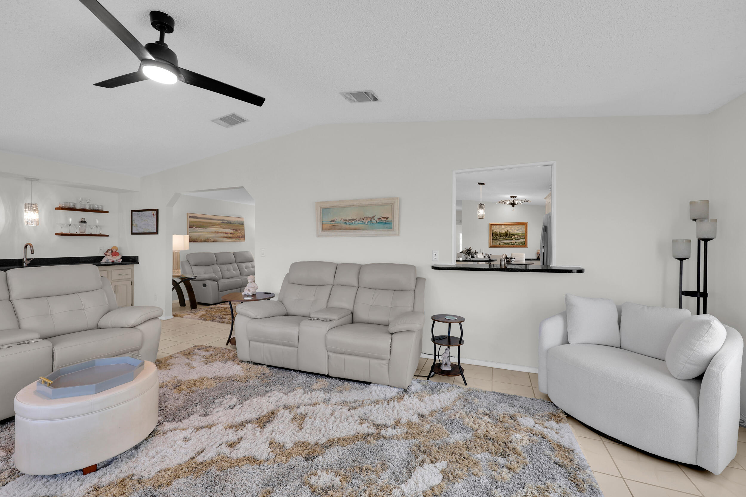 SAVANNA CLUB PLAT III - Residential Lease