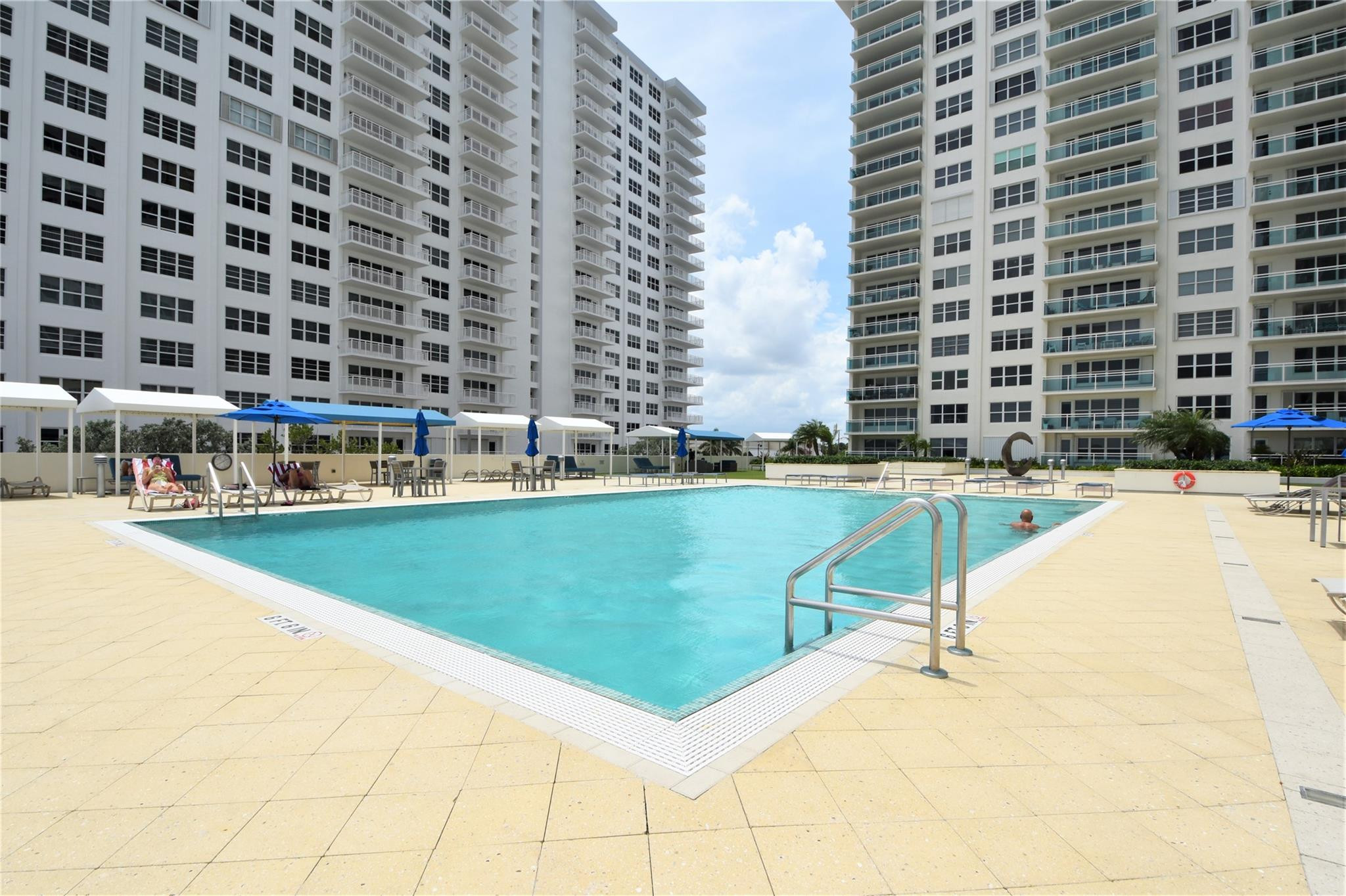 PLAYA DEL MAR CONDO - Residential