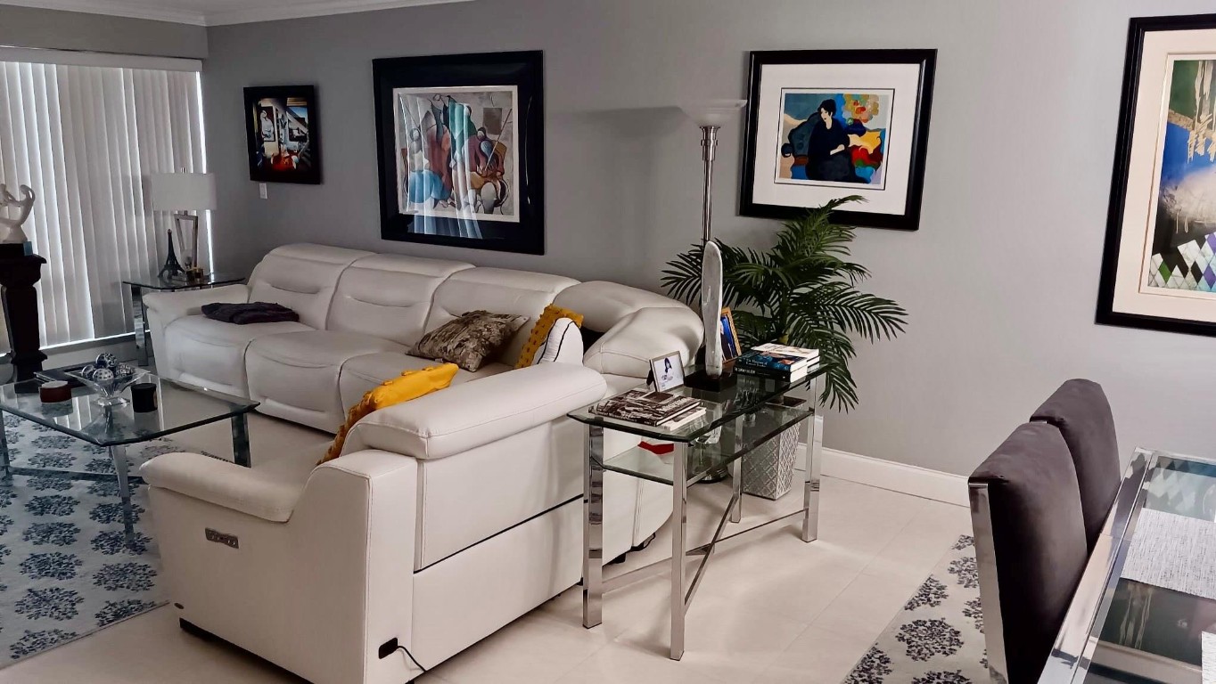 THE GALLEON CONDO - Residential