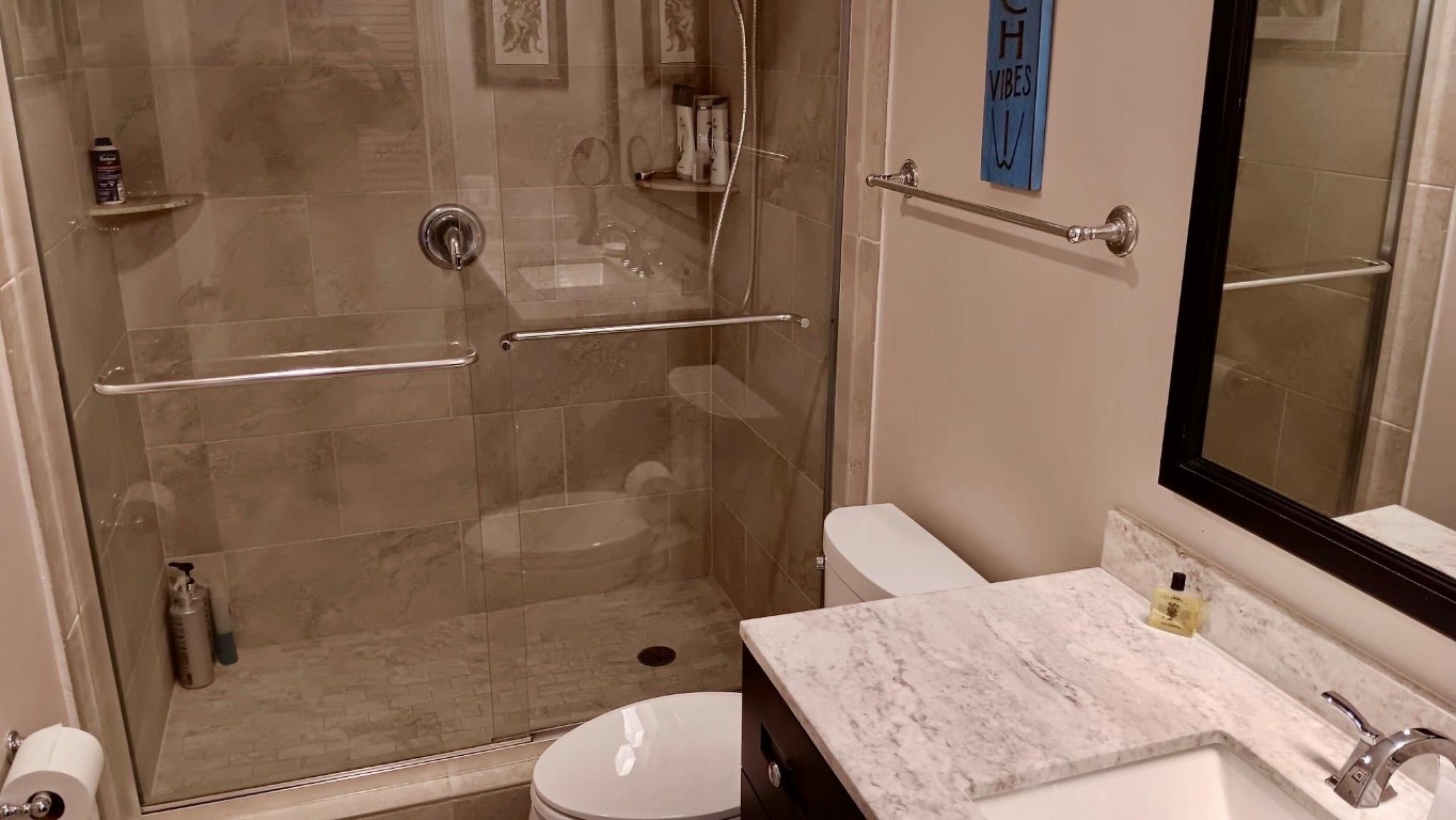 THE GALLEON CONDO - Residential