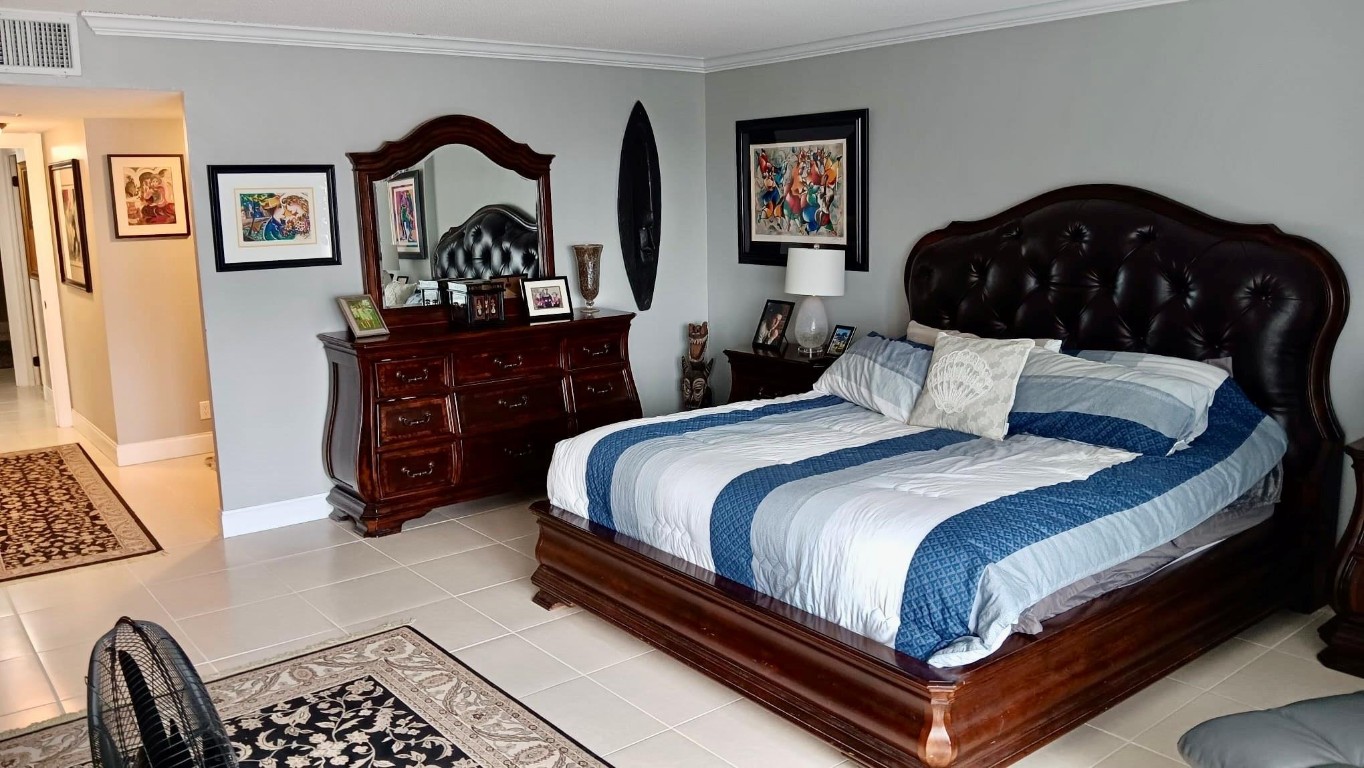 THE GALLEON CONDO - Residential