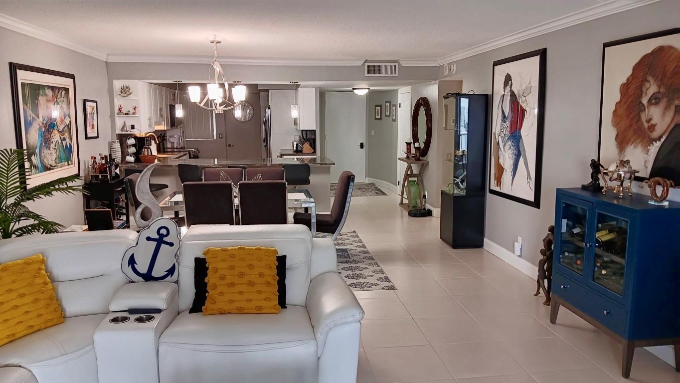 THE GALLEON CONDO - Residential