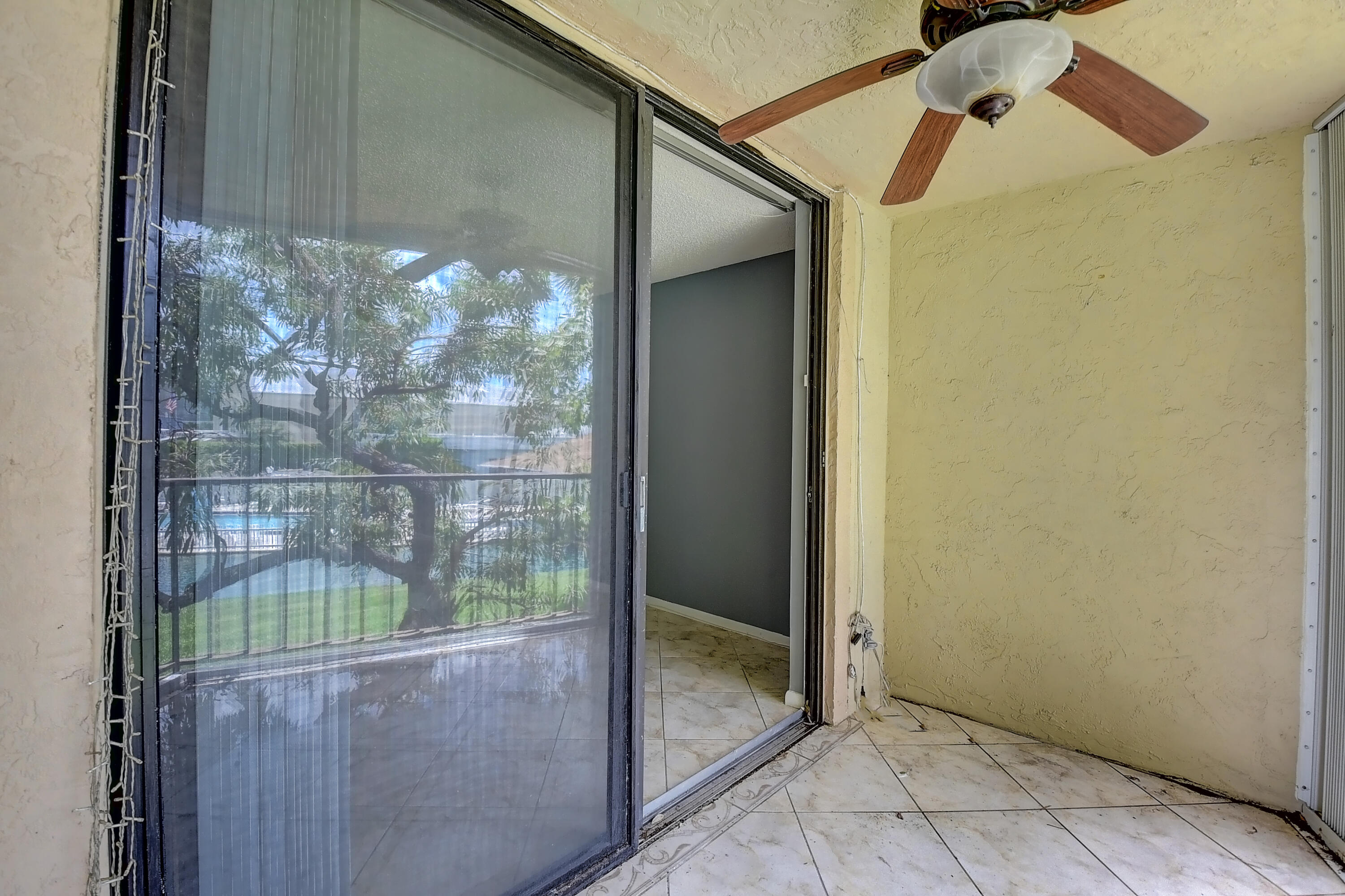 HIDDEN HARBOUR OF THE PALM BEACHES CONDO - Residential