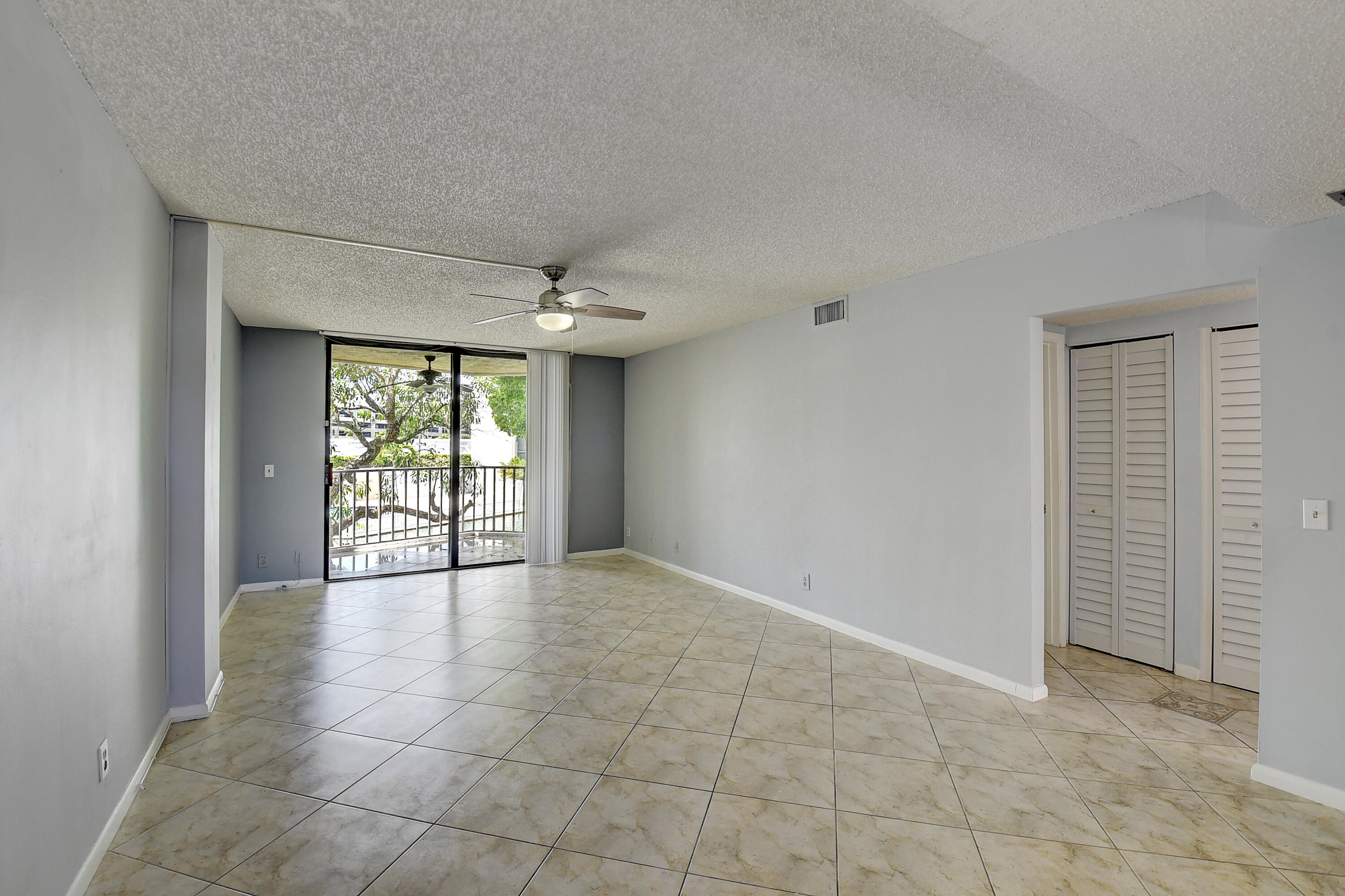 HIDDEN HARBOUR OF THE PALM BEACHES CONDO - Residential