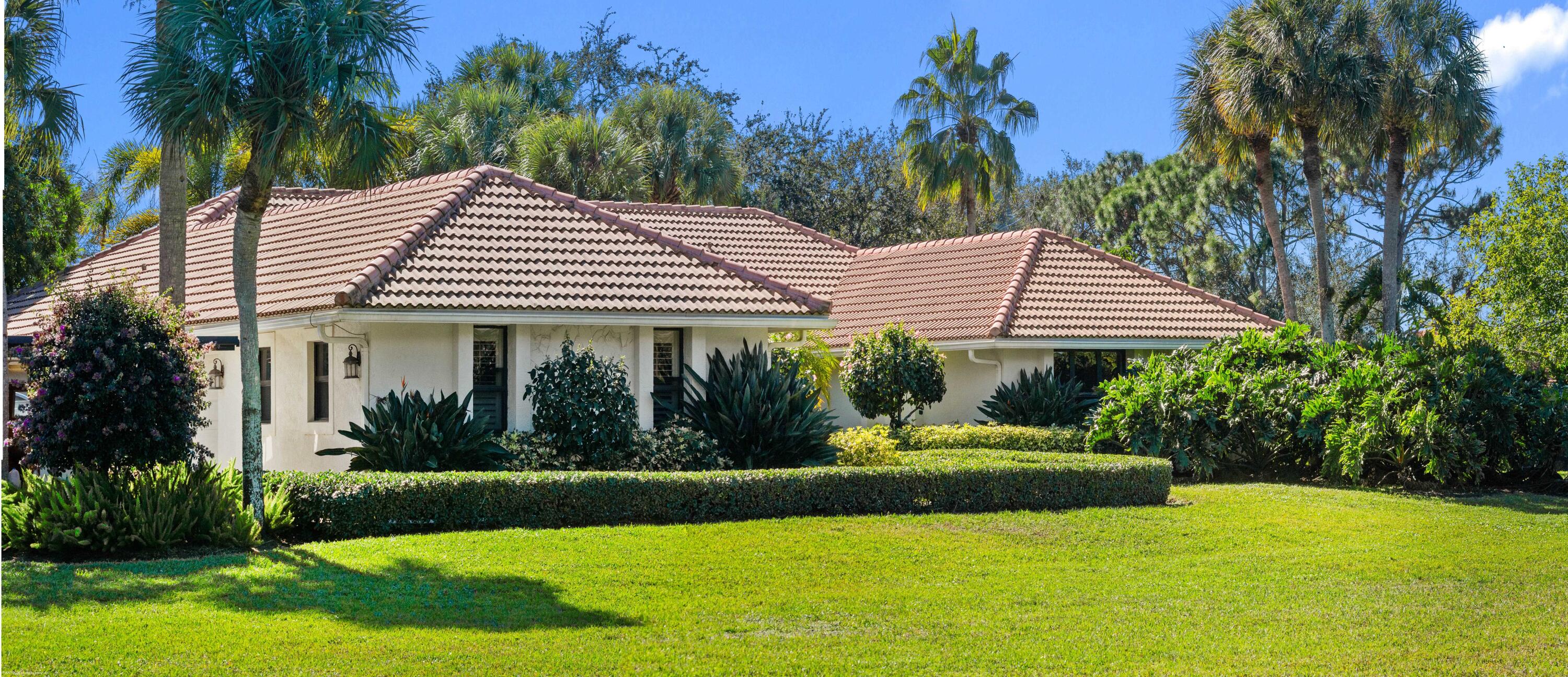 PALM BEACH POINT - Residential