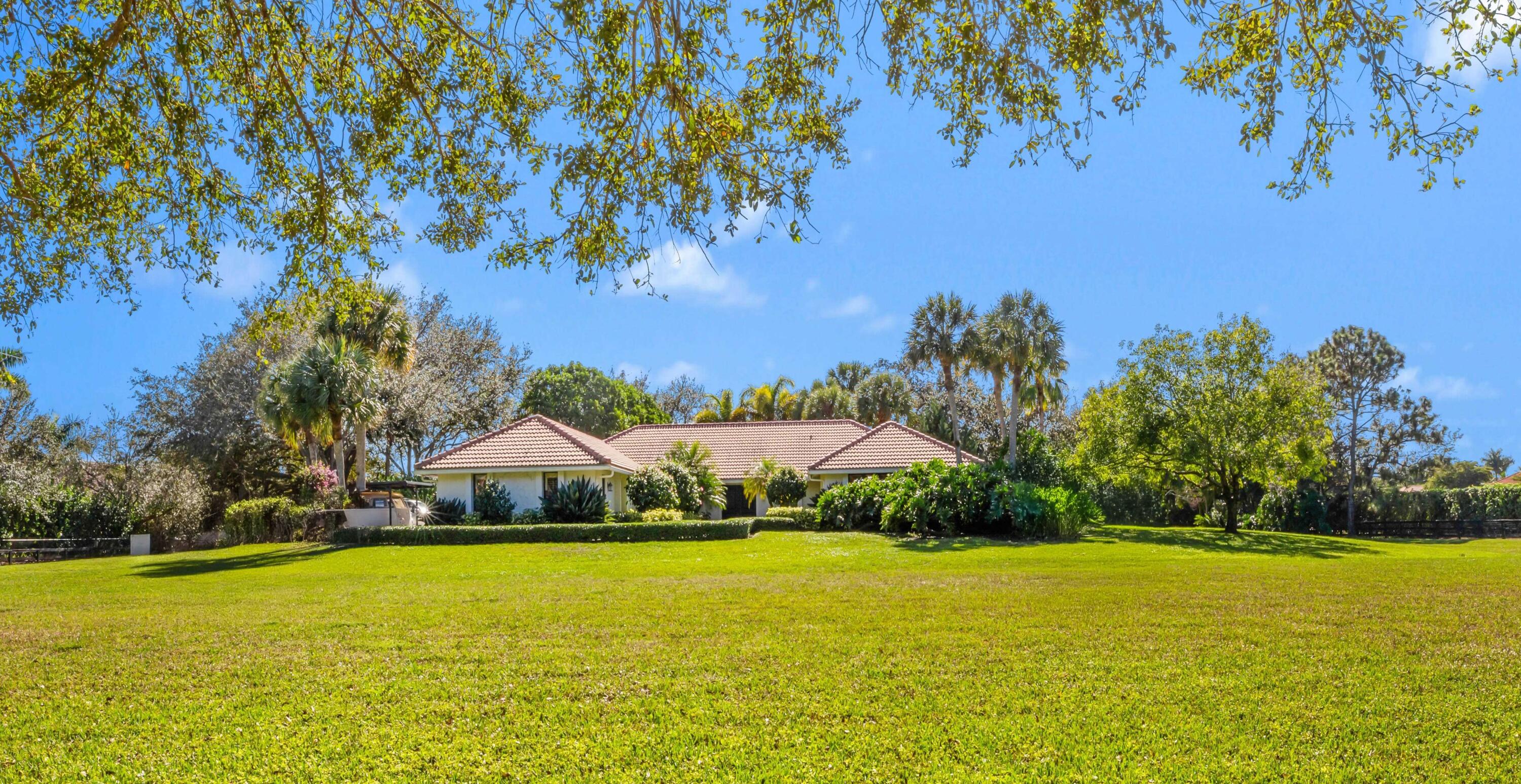 PALM BEACH POINT - Residential