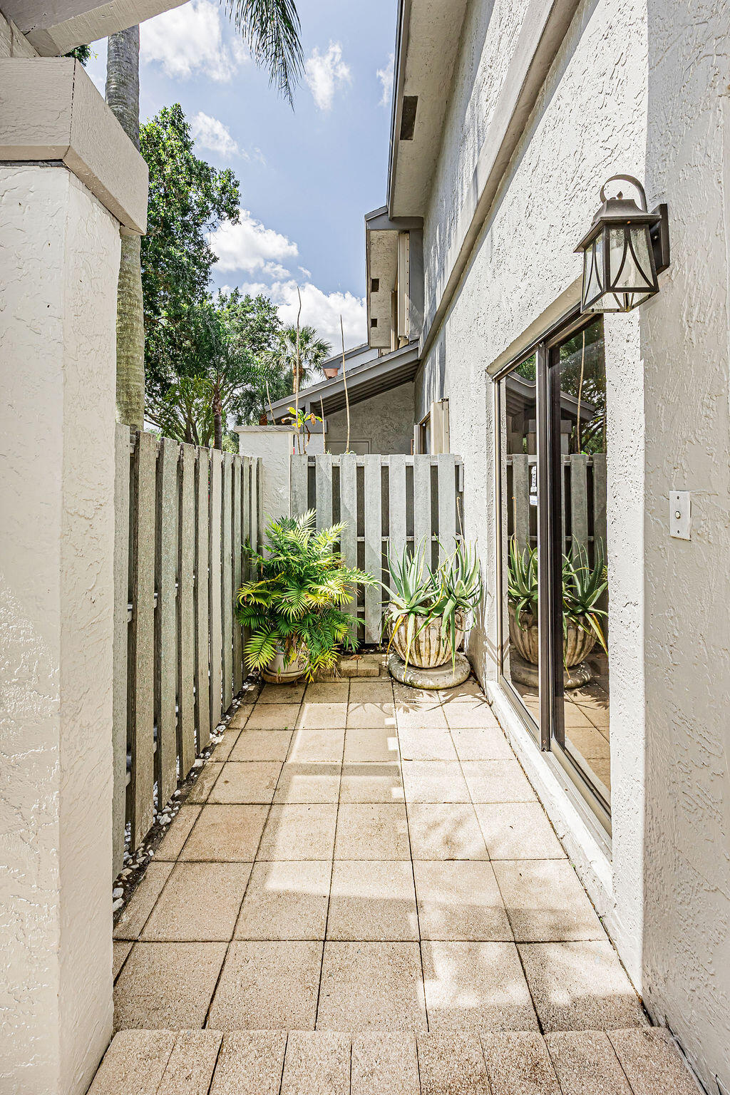GOLDEN RAINTREE IV-B CONDO - Residential