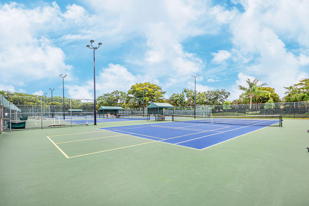 GOLDEN RAINTREE IV-B CONDO - Residential