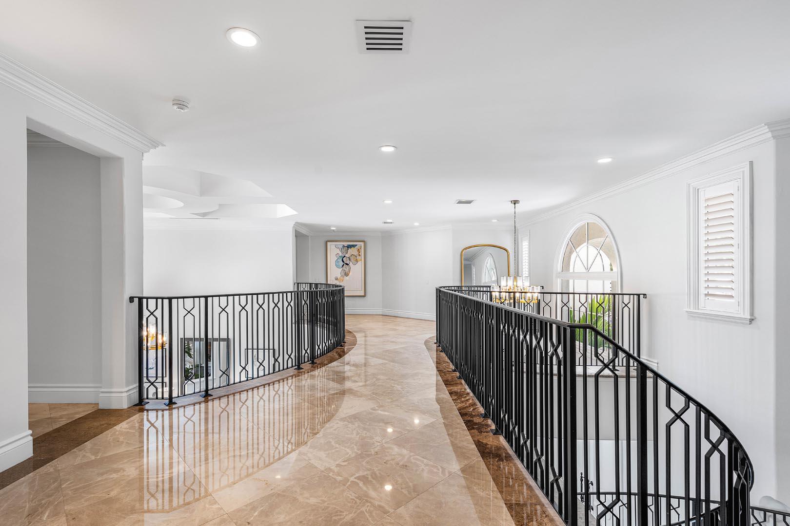 ROYAL PALM YACHT & COUNTRY CLUB - Residential