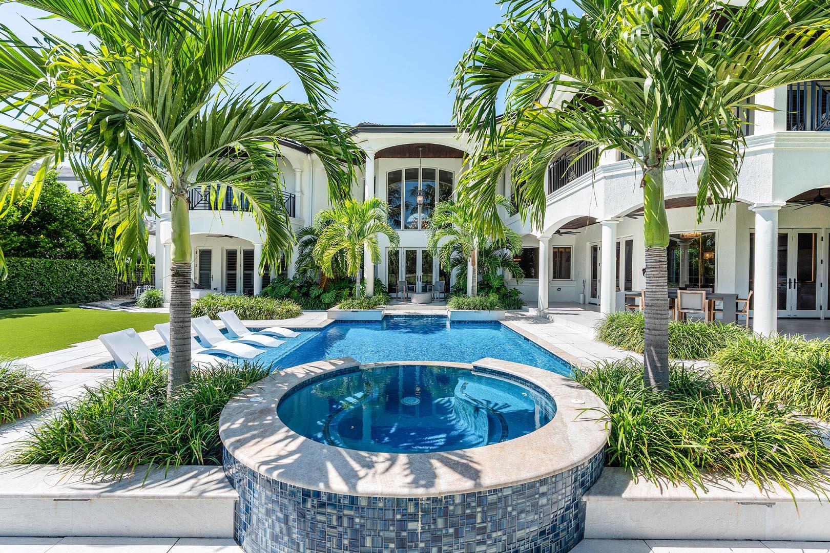 ROYAL PALM YACHT & COUNTRY CLUB - Residential