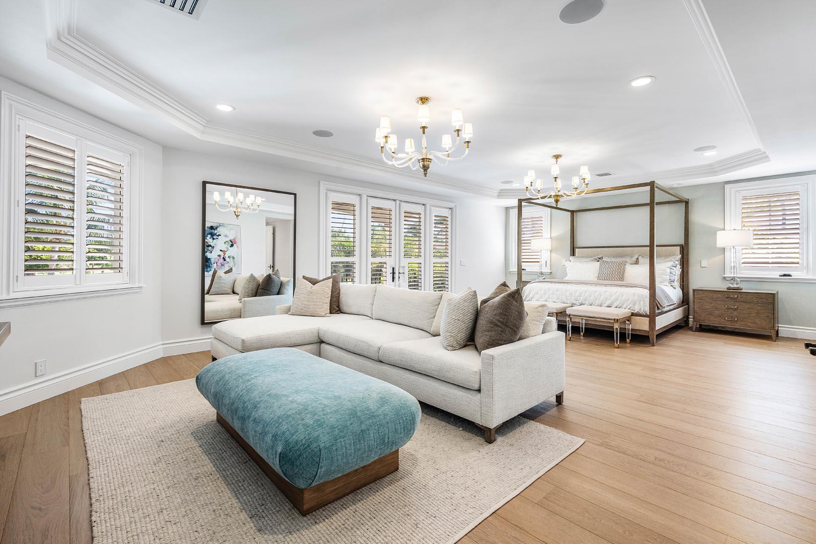 ROYAL PALM YACHT & COUNTRY CLUB - Residential