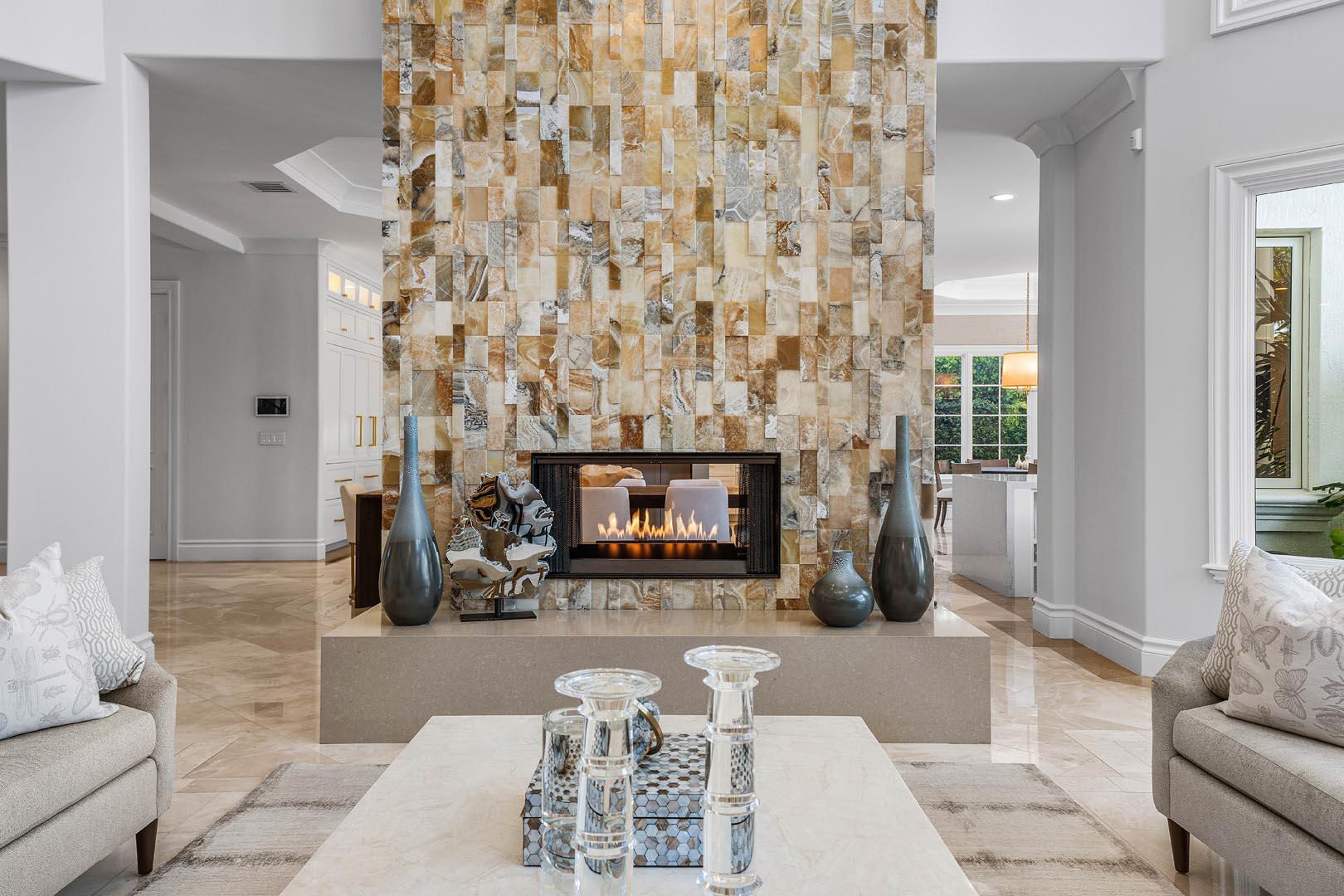 ROYAL PALM YACHT & COUNTRY CLUB - Residential