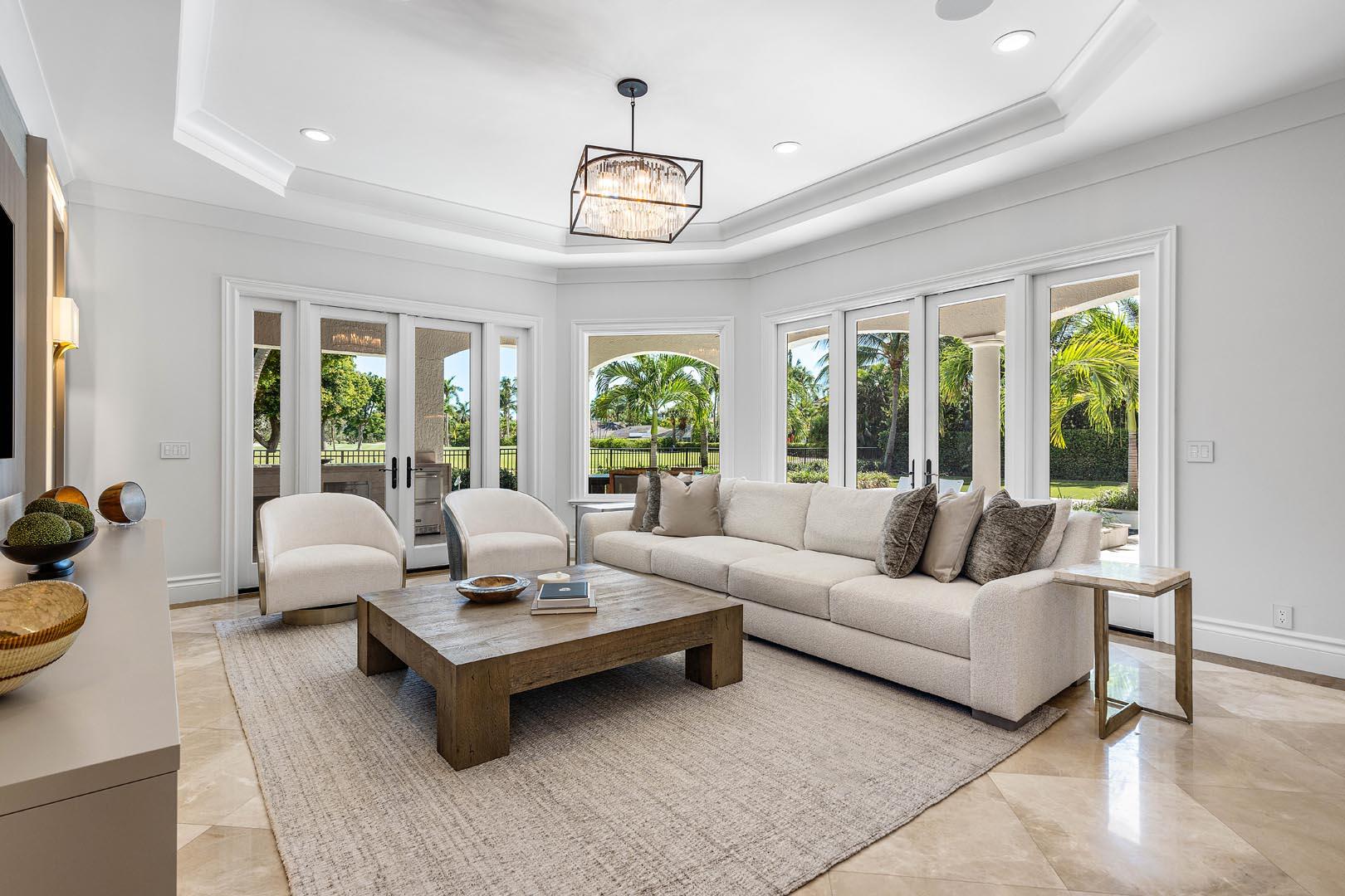 ROYAL PALM YACHT & COUNTRY CLUB - Residential