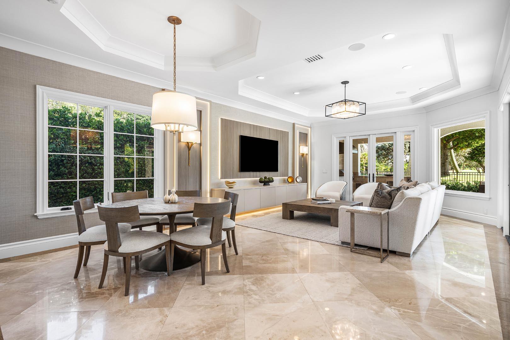 ROYAL PALM YACHT & COUNTRY CLUB - Residential